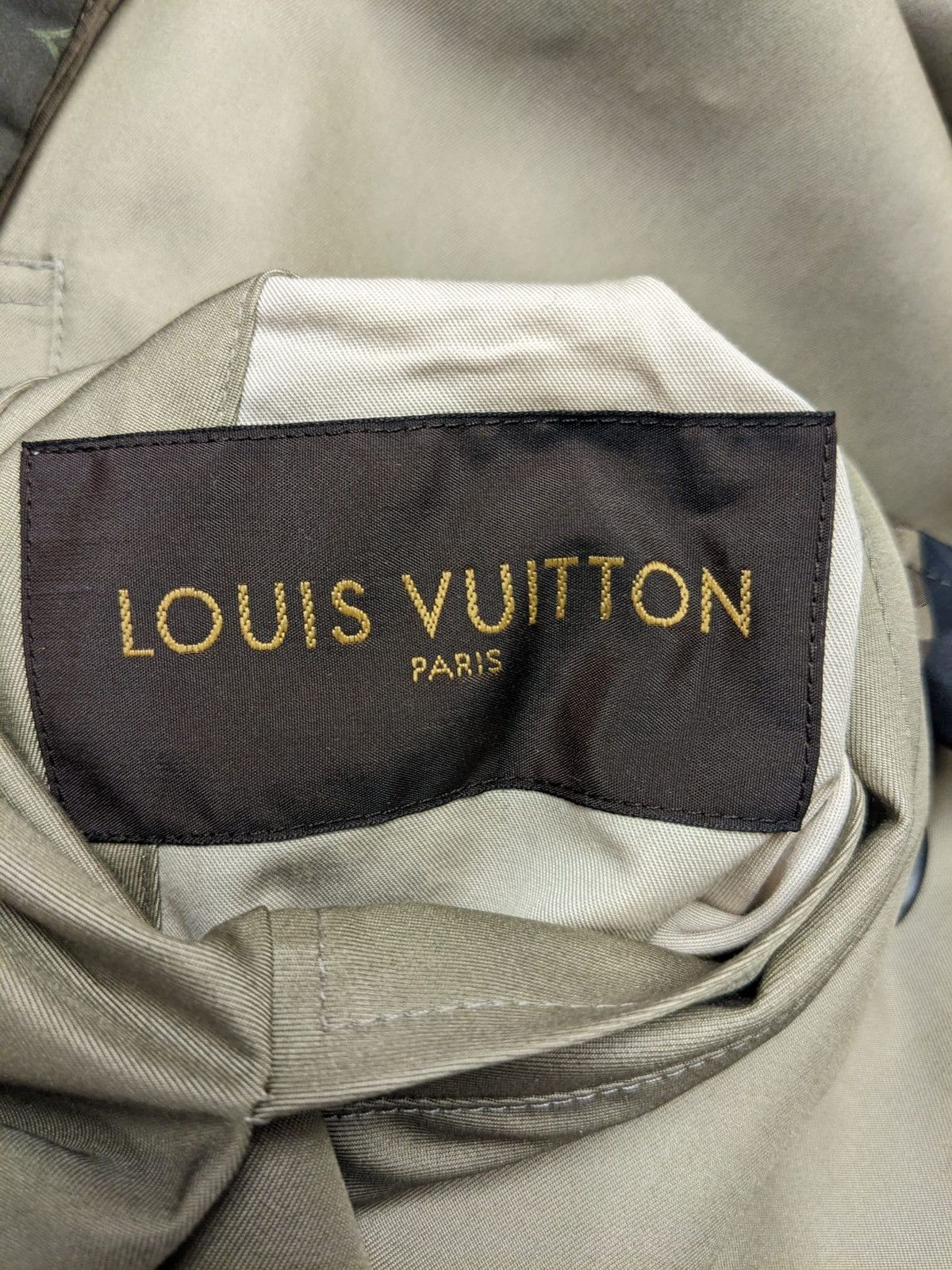 Louis Vuitton 2017 SUPREME X LOUIS VUITTON REVERSIBLE TRENCH COAT JACKET Size US M / EU 48-50 / 2 - 5 Thumbnail