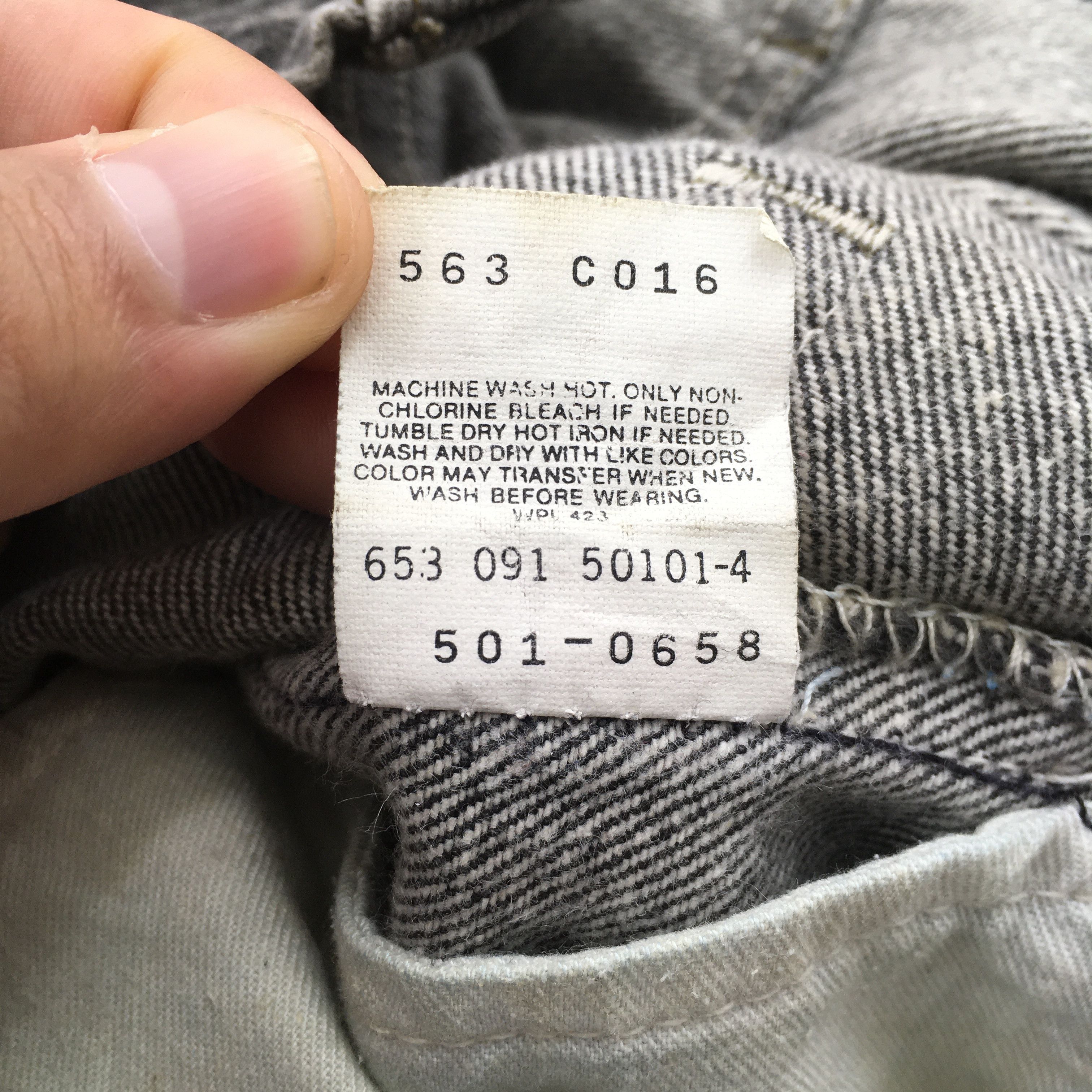 Levi's Size 29x32.5 Vintage 90s Levi's 501 Black Jeans S980 Size US 29 - 14 Thumbnail