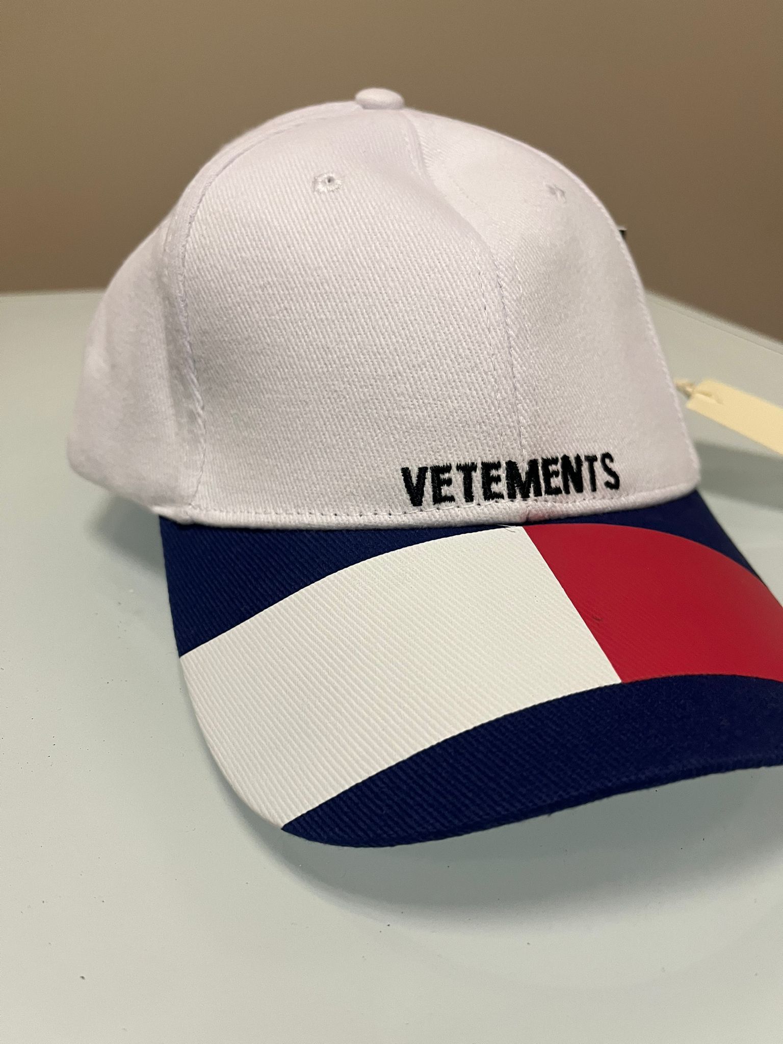 Tommy Hilfiger × Vetements Logo Embroidered Hat in Multicolor Size ONE SIZE - 2 Thumbnail