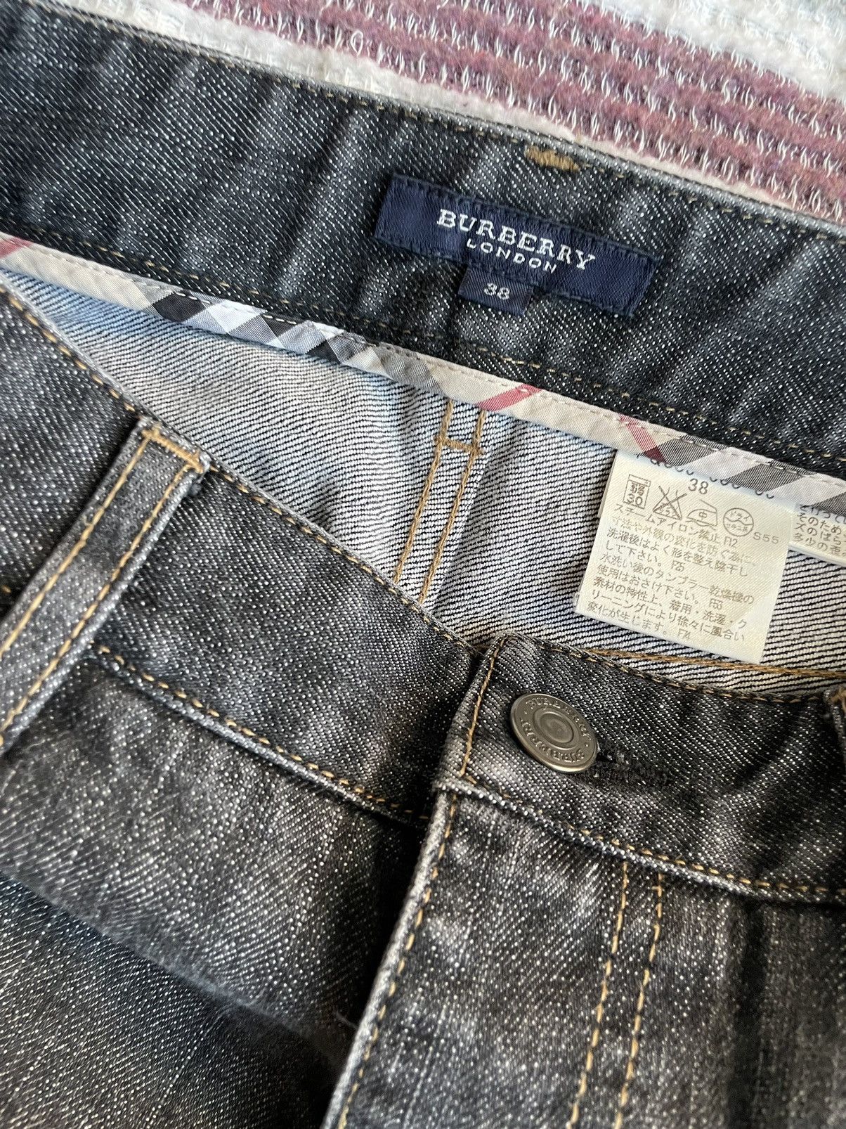 Burberry Burberry jean Size 26" / US 2 / IT 38 - 24 Thumbnail