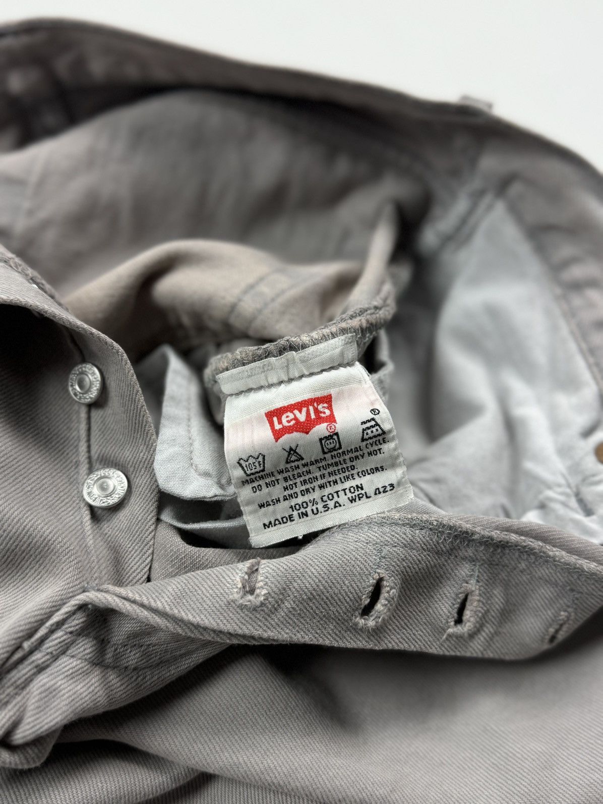 Levi's 1990’s Vintage Faded Levi’s 501 Made in USA Size 32/30 Size US 32 / EU 48 - 12 Thumbnail