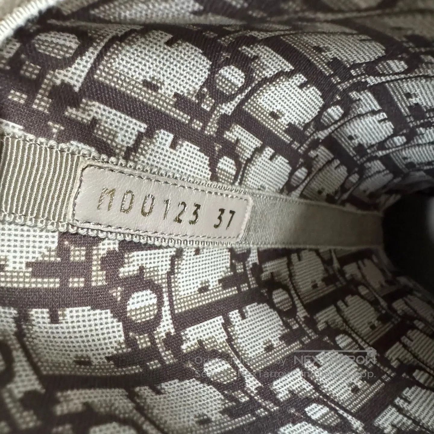 Dior Dior Three-dimensional letter logo with full printing; mid Size US 6.5 / IT 36.5 - 6 Thumbnail