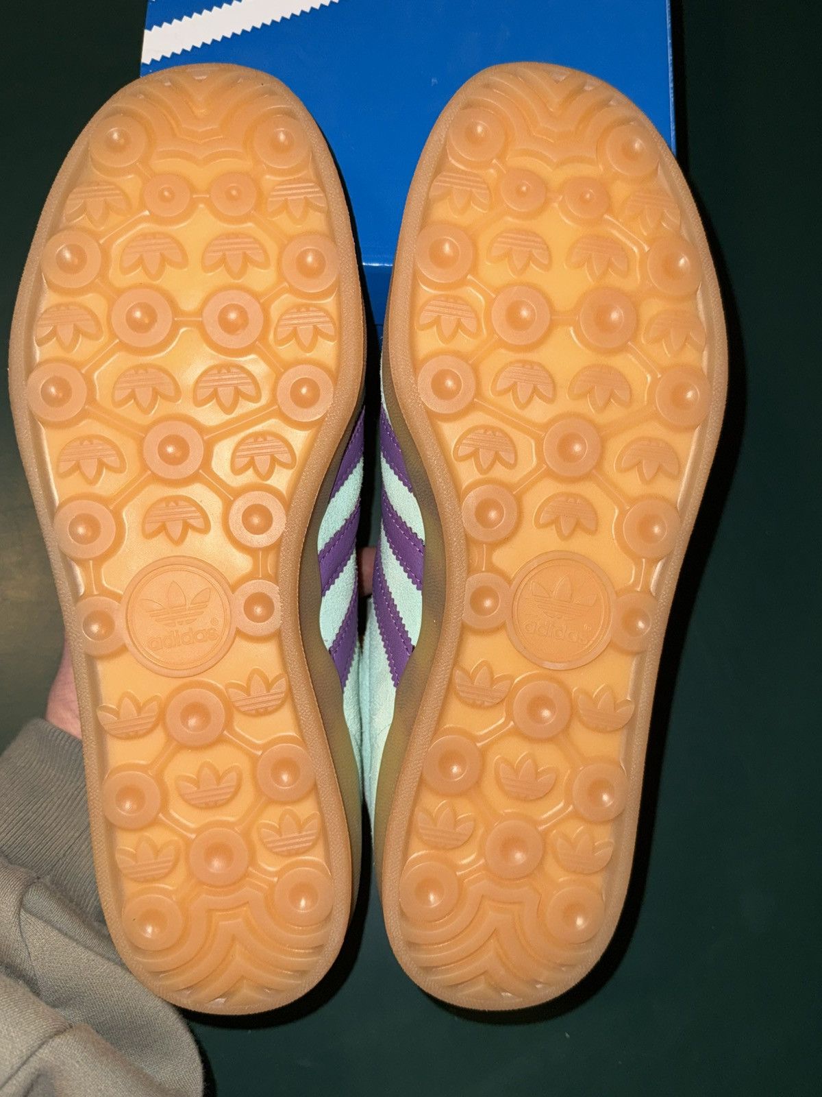 Adidas Adidad gazelle ‘clear mint active purple’ Size US 11 / EU 44 - 8 Thumbnail