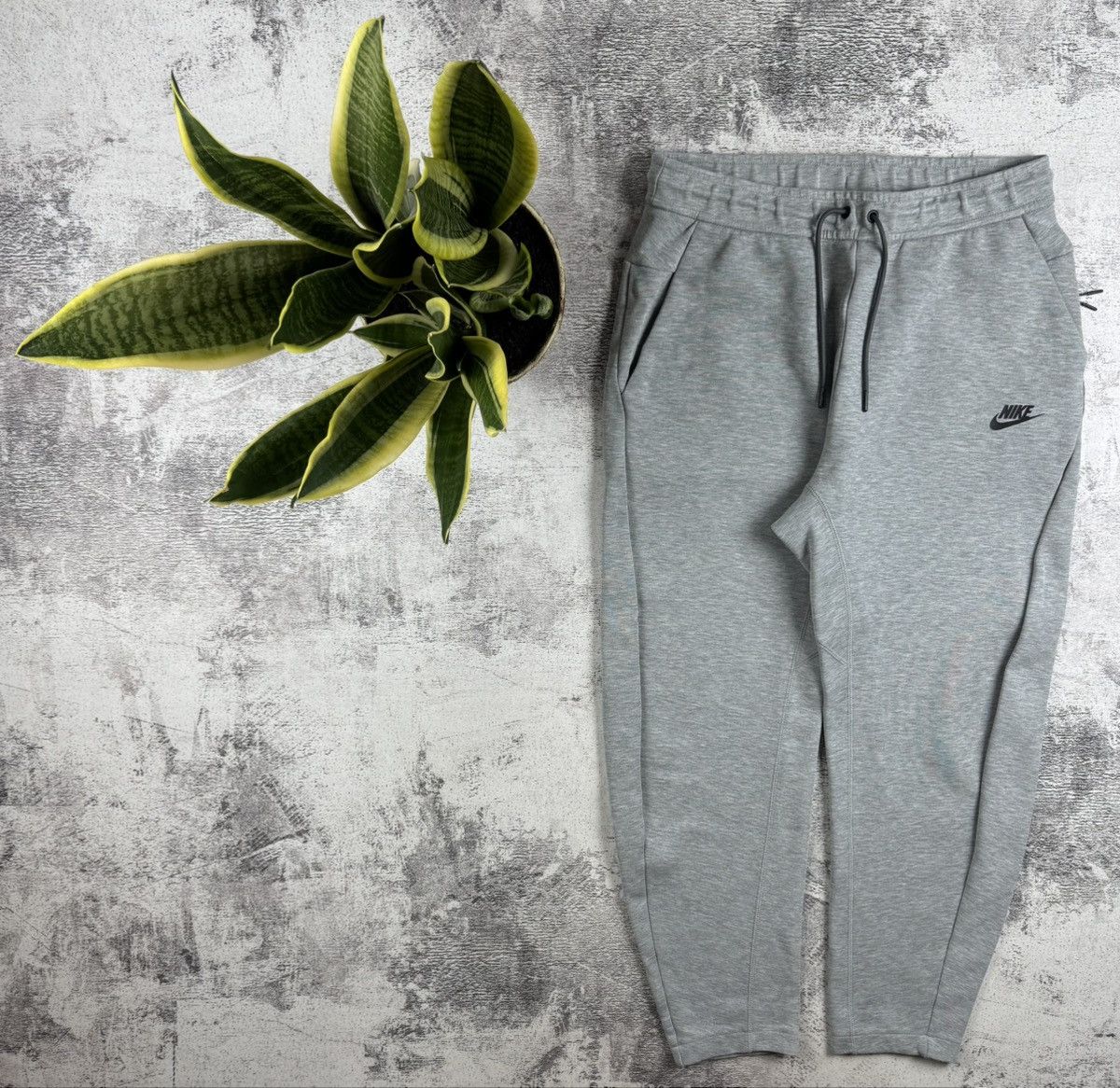 Nike Nike Tech Fleece Medium Relaxed Sweat Pants Trousers Activewear Drill Sport Size US 34 / EU 50 - 1 Thumbnail