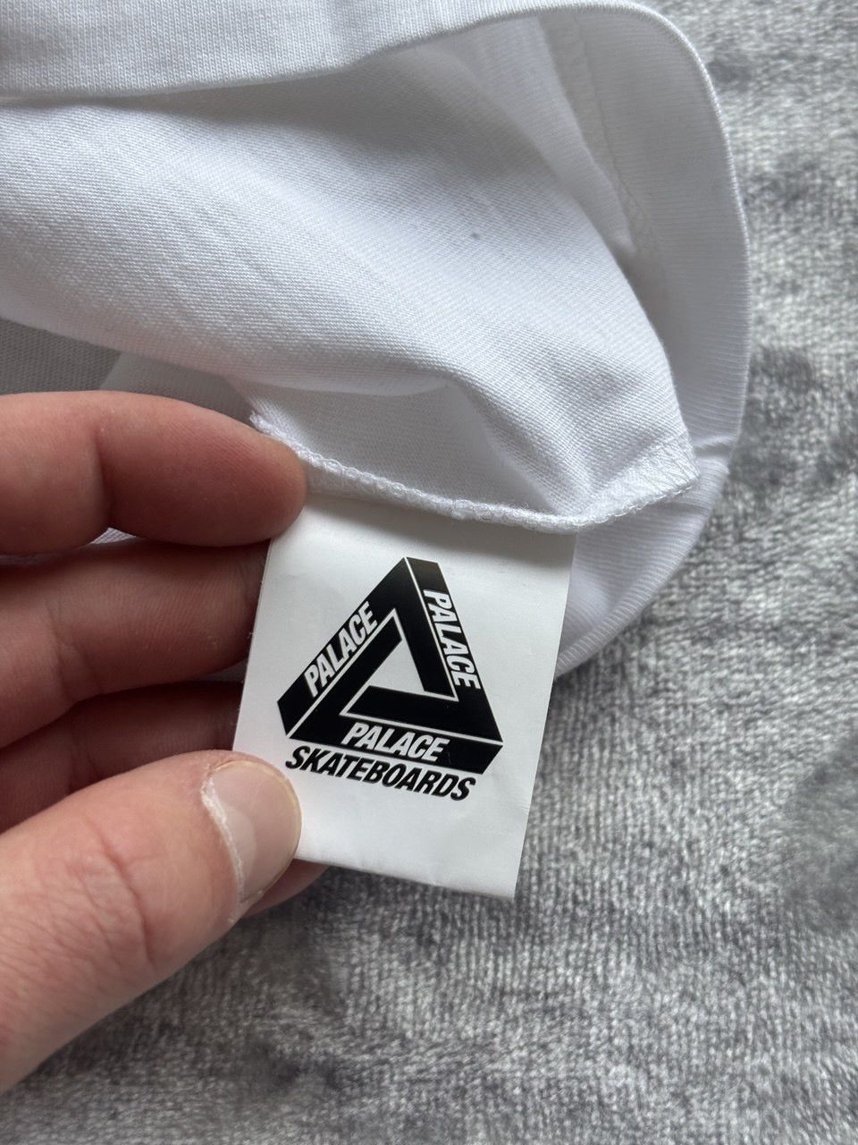 Palace Palace Ukraine Tri Lingual T-Shirt White Size US S / EU 44-46 / 1 - 9 Thumbnail