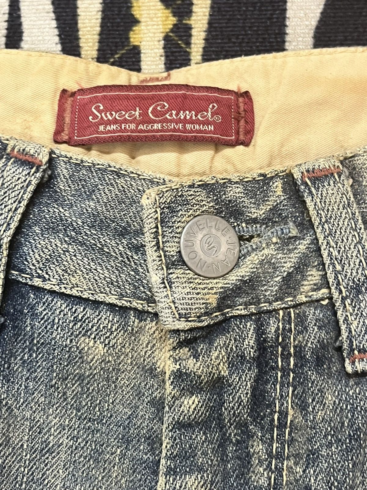 Japanese Brand Vintage Sweet Camel Flare Bootcut Mudwash Buckle Belt Denim Size US 29 - 9 Thumbnail