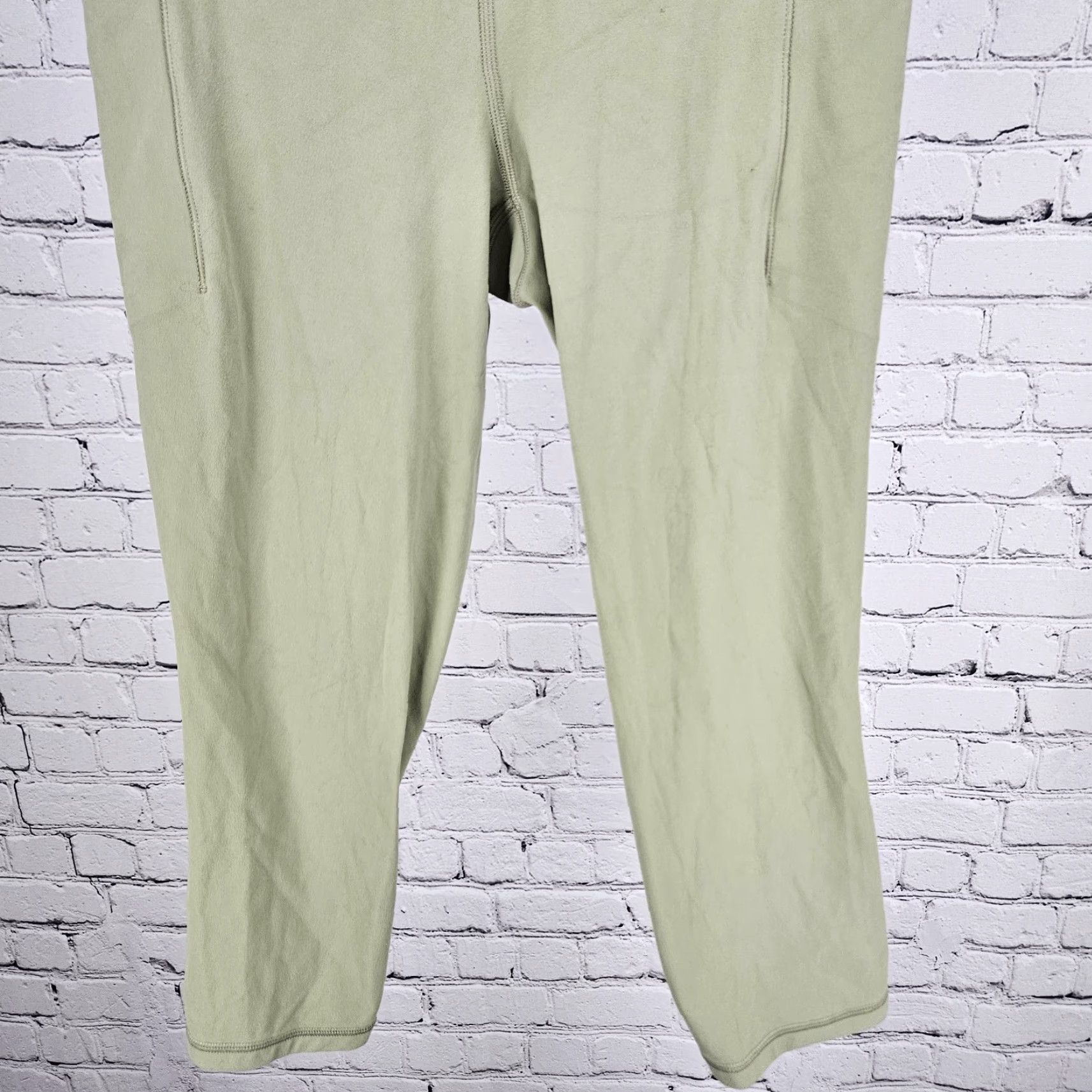 Athleta **Green Athleta Salutation Stash Pocket II Capri Workout Pants Small** User: Green Athleta Salutation Stash Pocket II Capri Workout Pants Small Size 28" / US 6 / IT 42 - 6 Thumbnail