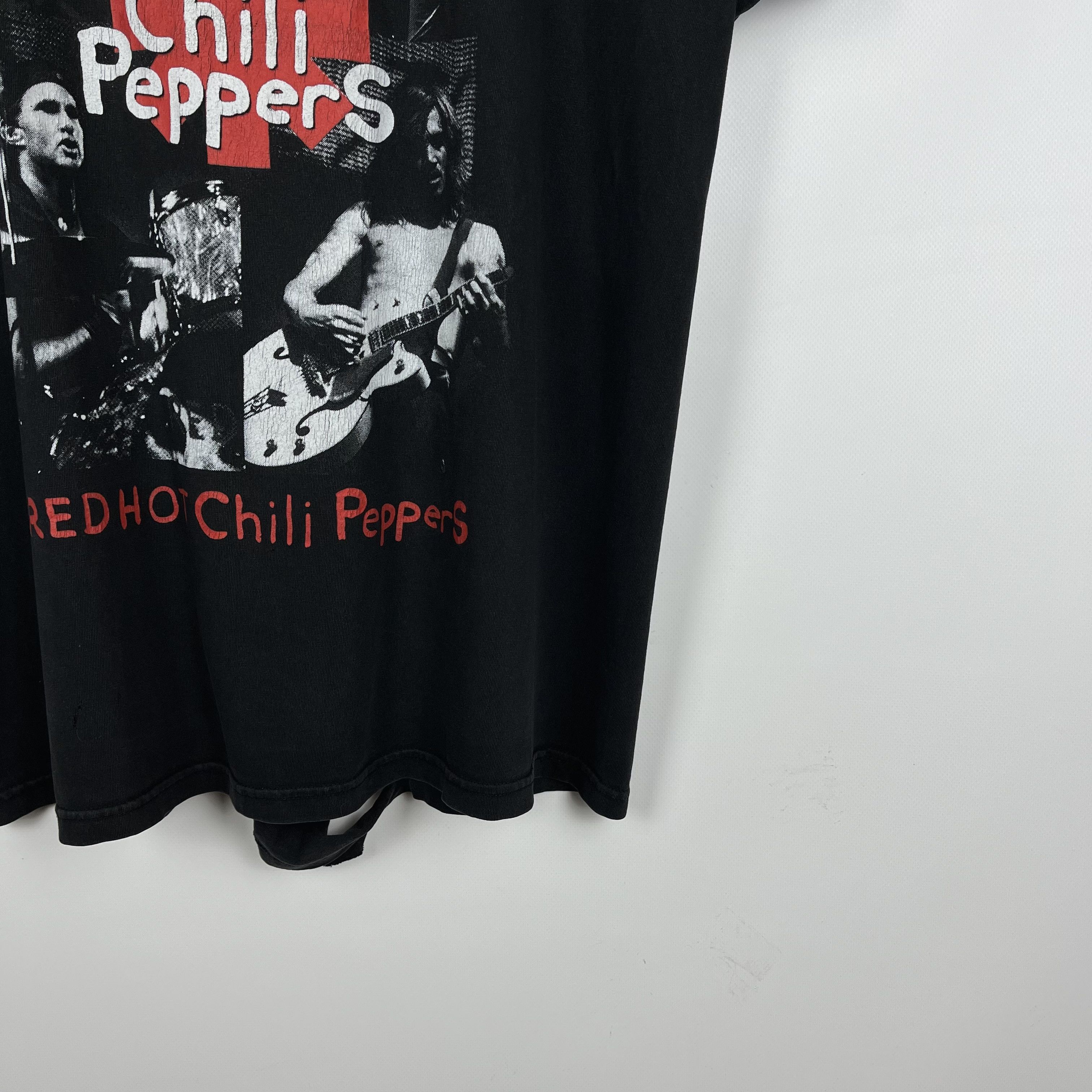 Band Tees Vintage Red Hot Chilli Peppers Rare Rock Band T Shirt 90’s Size US XL / EU 56 / 4 - 3 Thumbnail