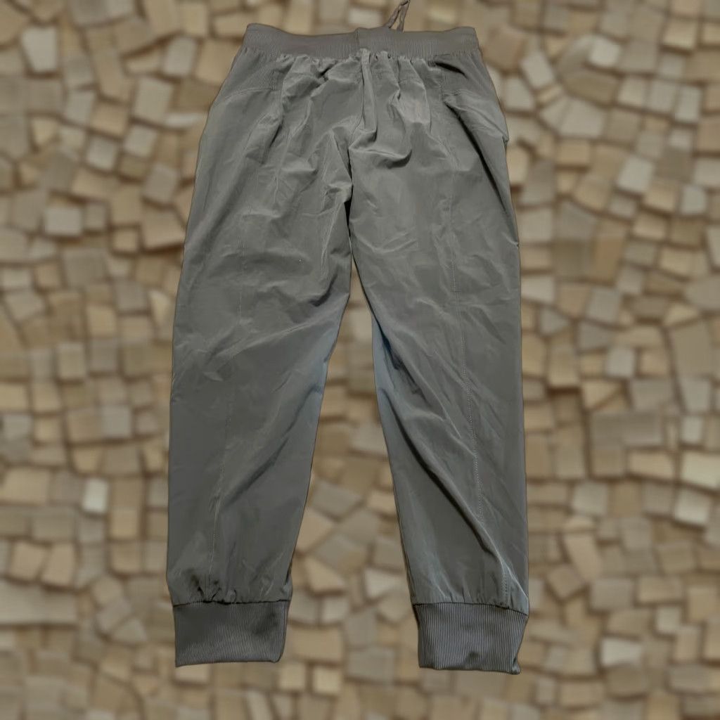 Vintage WE-AR Apana Pants, Women's Size Medium, Green Jogger Pants Tie Waist Athletic Wear, Pants, M, Green, Jogger, Casual, Women Size 32" / US 10 / IT 46 - 1 Thumbnail