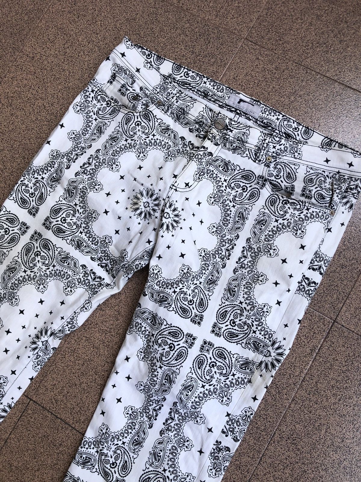 If Six Was Nine Paisley Flared Jeans Silence is Golden Size US 42 / EU 58 - 3 Thumbnail