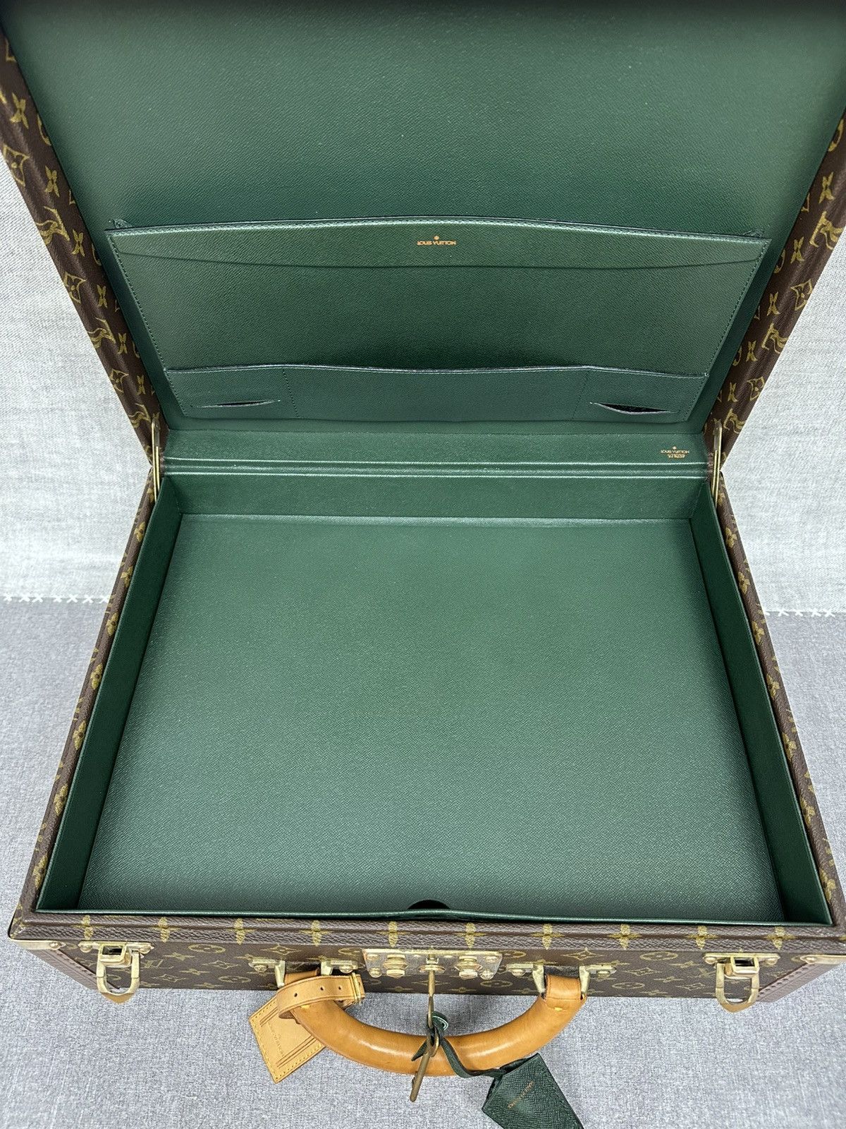 Louis Vuitton Louis Vuitton President Monogram Briefcase Trunk Vintage Size ONE SIZE - 22 Thumbnail