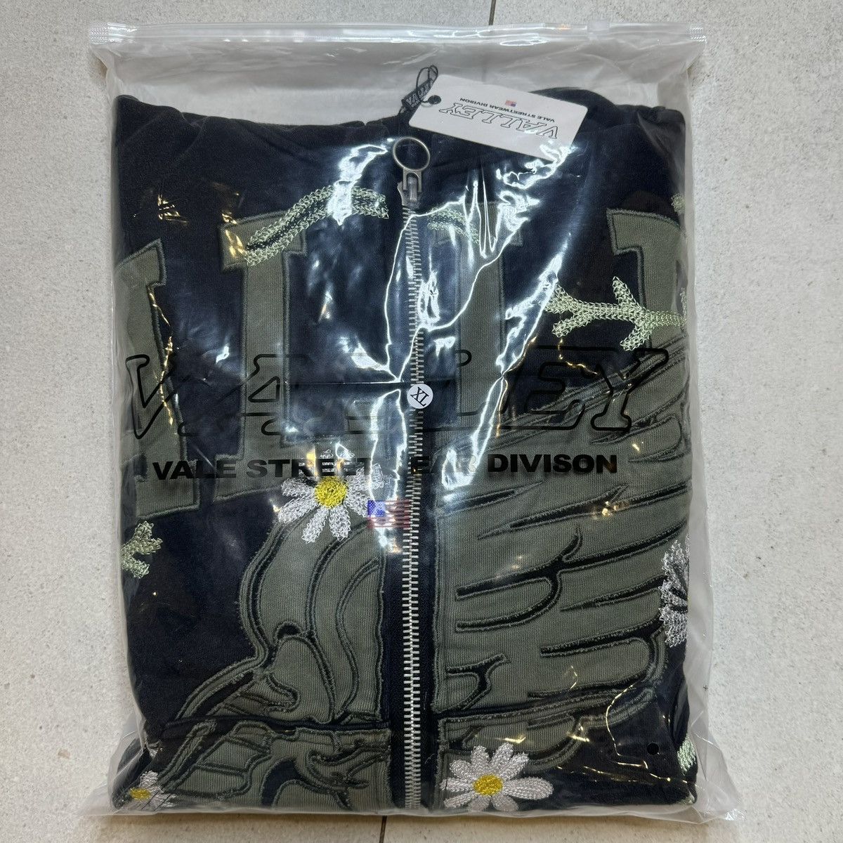 Vale Vale Forever Midnight Garden Zip Up Hoodie SIZE XL Size US XL / EU 56 / 4 - 3 Thumbnail