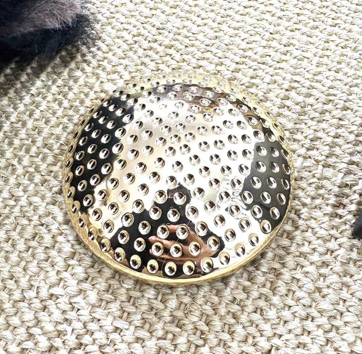 Egon Lab Egonlab 24FW Only Lovers Gold Round Brooch J29 Size ONE SIZE - 3 Thumbnail
