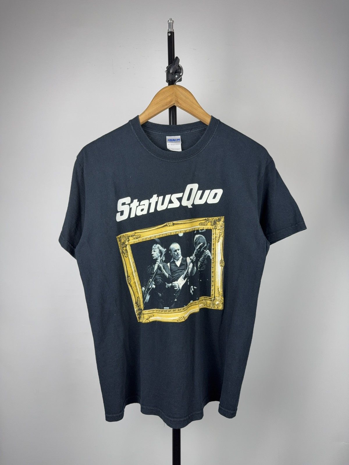Band Tees 00s Vntg Status Quo Band Graphic T-Shirt Gildan Black Size M Size US M / EU 48-50 / 2 - 1 Thumbnail