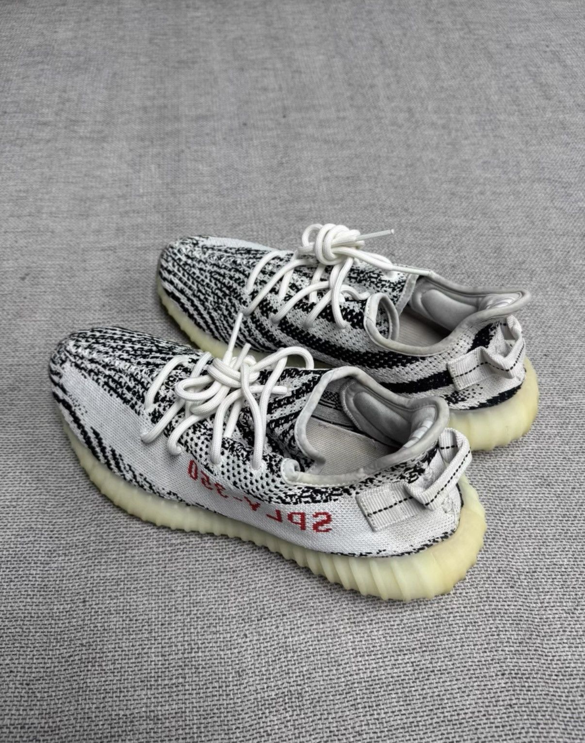 Adidas Adidas Yeezy 350 Zebra 2020 K37 Size US 9.5 / EU 42-43 - 1 Thumbnail
