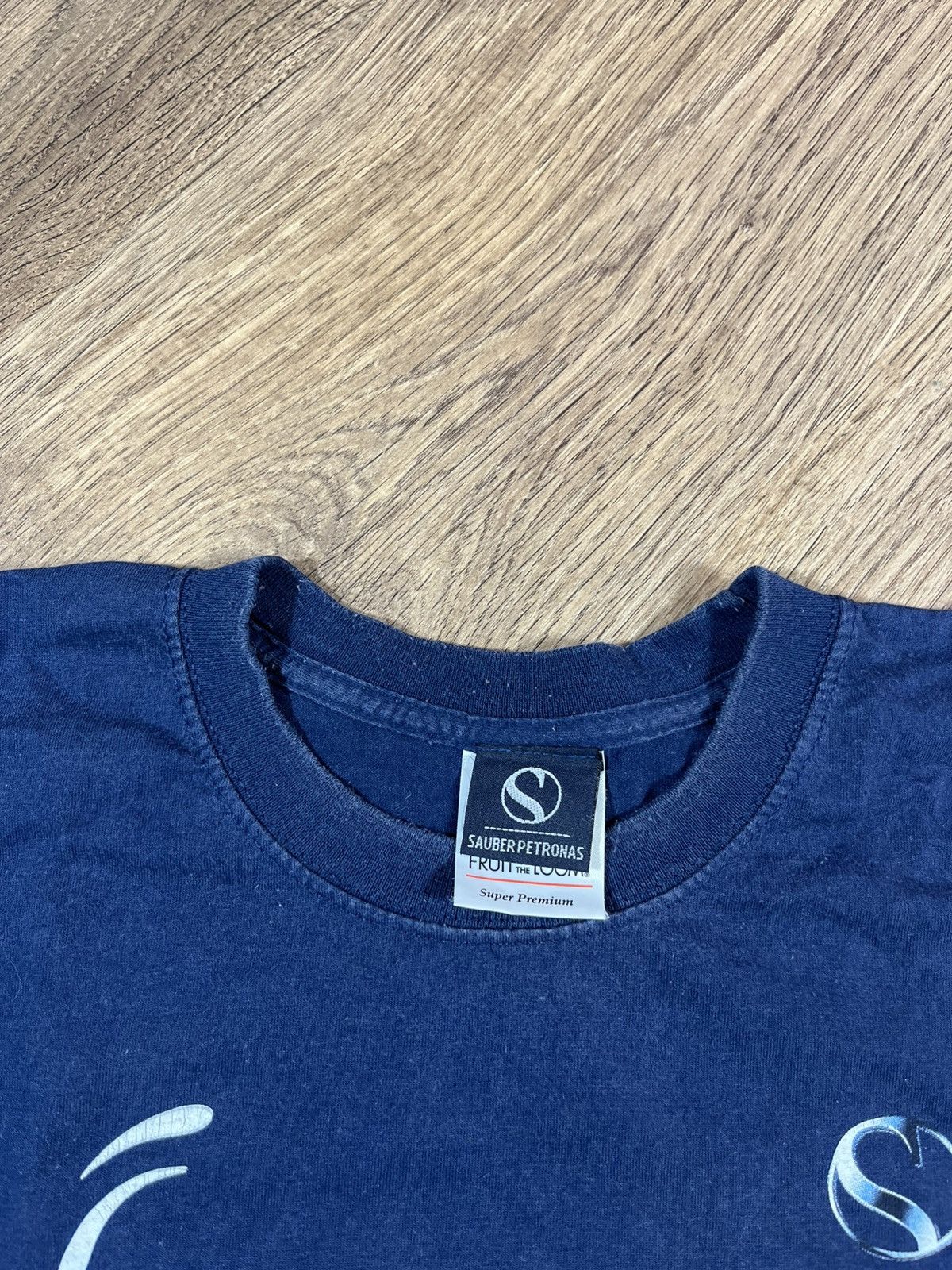 Formula 1 Vintage Sauber Petronas Formula 1 Graphic T Shirt Size US XL / EU 56 / 4 - 5 Thumbnail