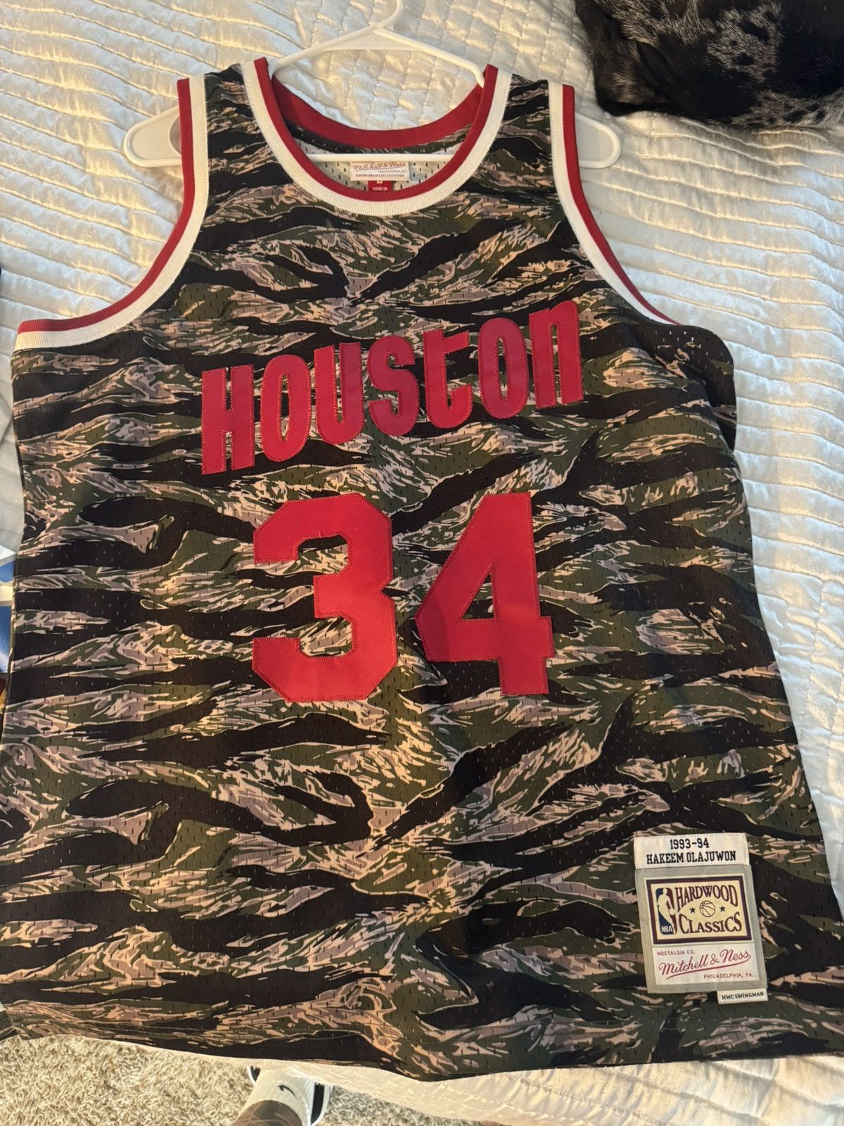 Mitchell & Ness Hakeem Olajuwon Camo 93-94 Mitchell & Ness sz L Size US L / EU 52-54 / 3 - 1 Thumbnail