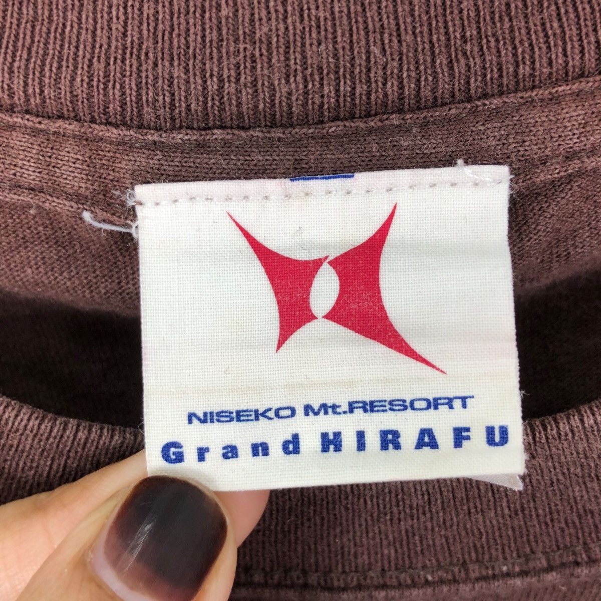 Japanese Brand Niseko Tokyo Grand HIRAFU T-Shirt Size US L / EU 52-54 / 3 - 5 Thumbnail