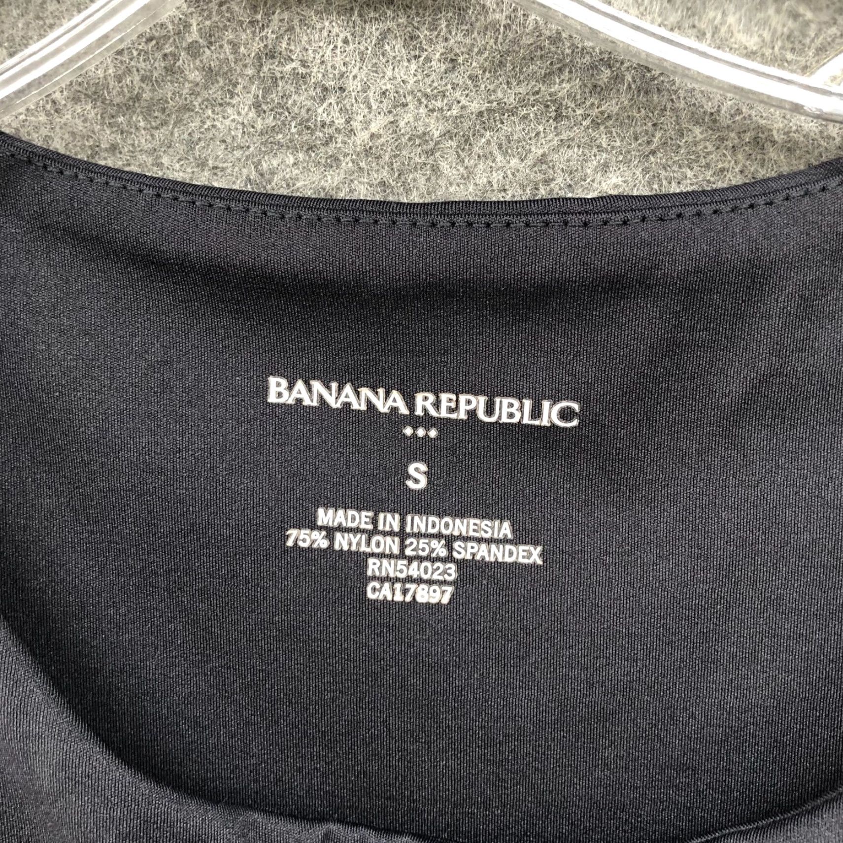 Banana Republic Banana Republic Active Sleeveless Crop Top Womens S Gray Tank Yoga Gym Crewneck Size S / US 4 / IT 40 - 5 Thumbnail