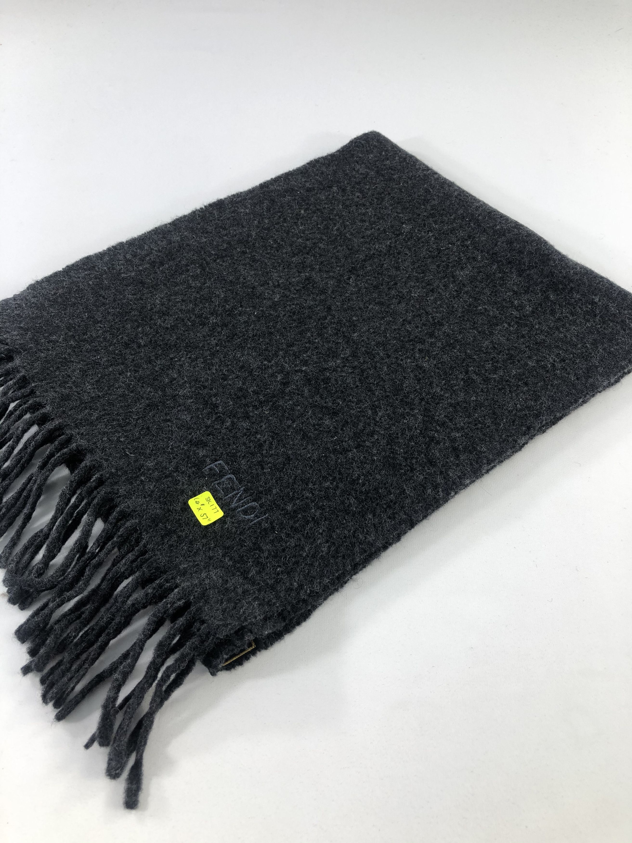 Fendi Fendi Plain Scarf / Muffler / Neckwear Size ONE SIZE - 6 Thumbnail