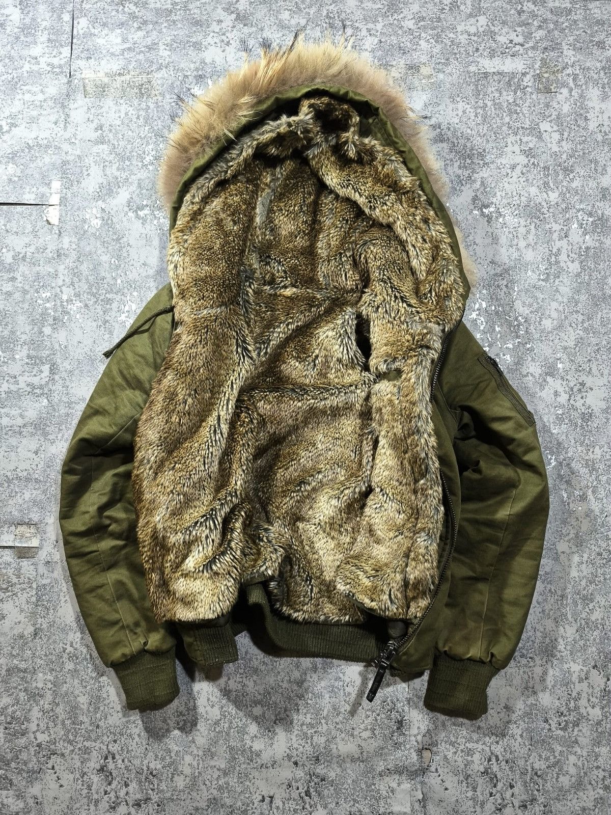 Other Japan Type FauxFur Military Faded Khaki Green Bomber Size S / US 4 / IT 40 - 3 Thumbnail