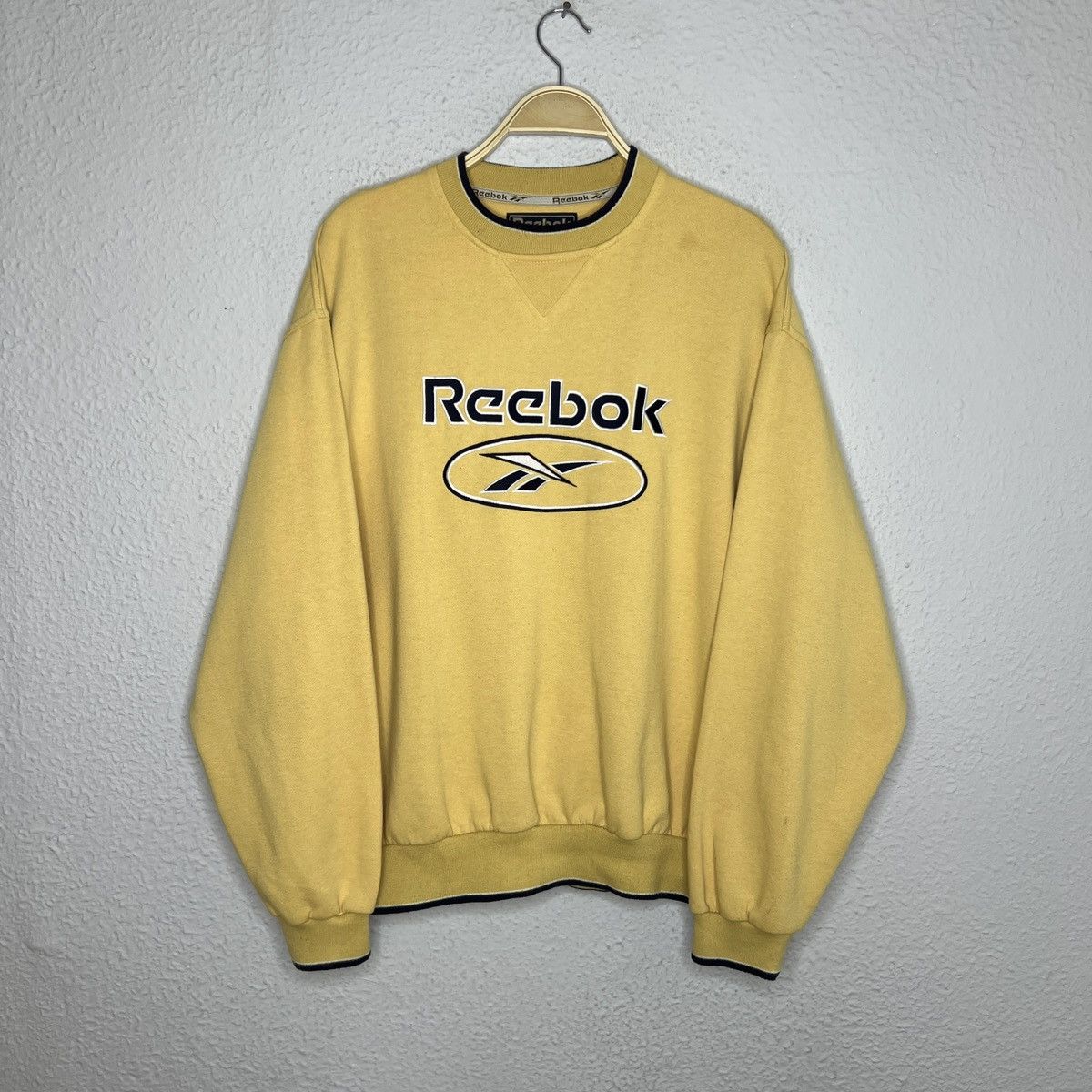 Reebok × Vintage 90s Vintage Reebok Crewneck Boxy Sweatshirt Embroidered logo Size US L / EU 52-54 / 3 - 1 Thumbnail