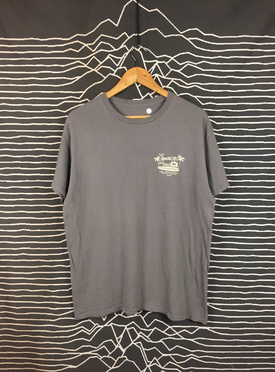 Vintage Vtg Special Ed's The World Famous Surf School Guam Tee Size US L / EU 52-54 / 3 - 5 Thumbnail
