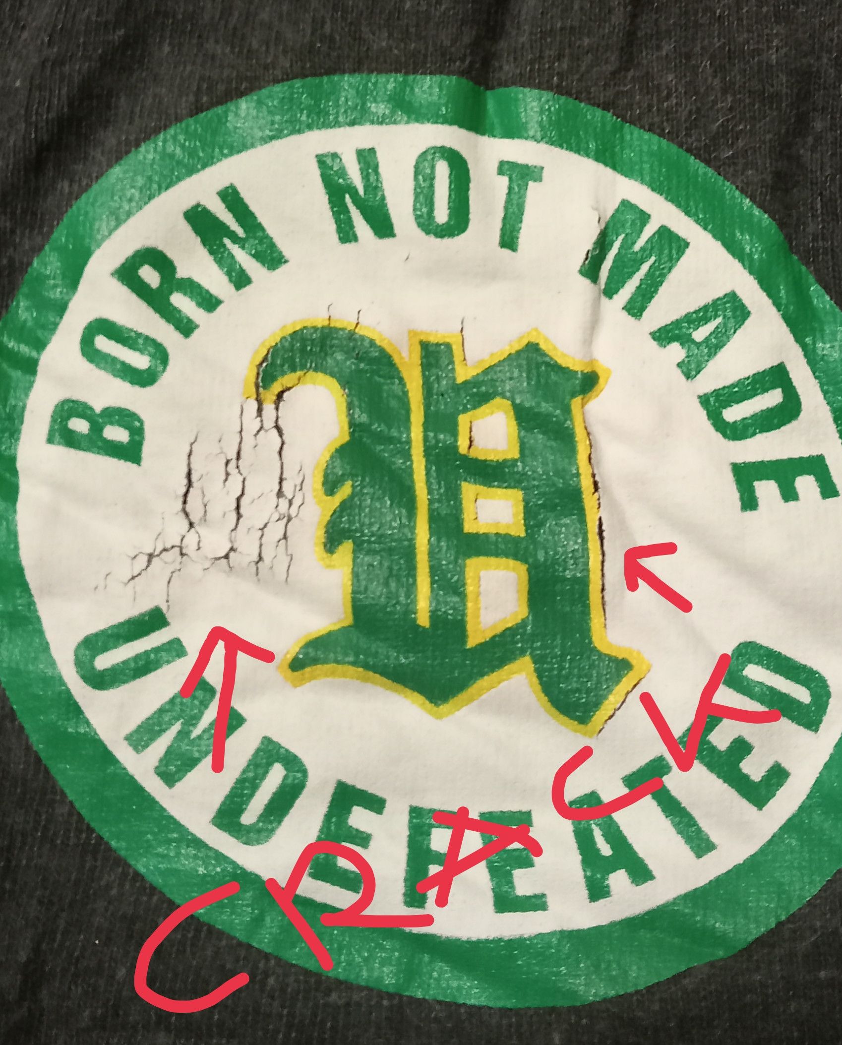 Undefeated Vintage Undefeated Rare Design T Shirt Size US L / EU 52-54 / 3 - 7 Thumbnail