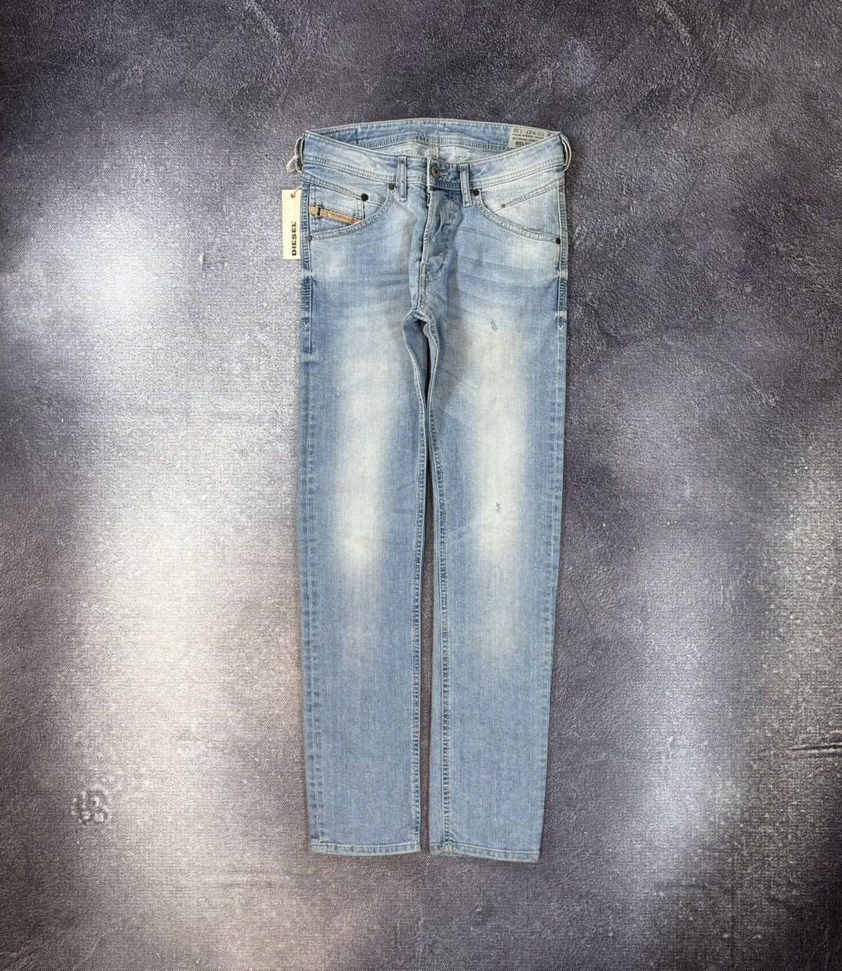 Diesel Diesel Belther NWT Men’s Regular Slim Tapered Denim Jeans Size US 27 - 1 Thumbnail
