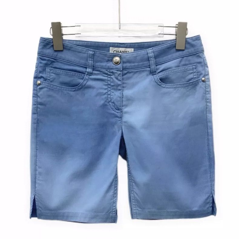 Chanel Chanel Blue cotton casual denim shorts 2504-Nextarrow Size 24" / US 00 / IT 34 - 1 Thumbnail