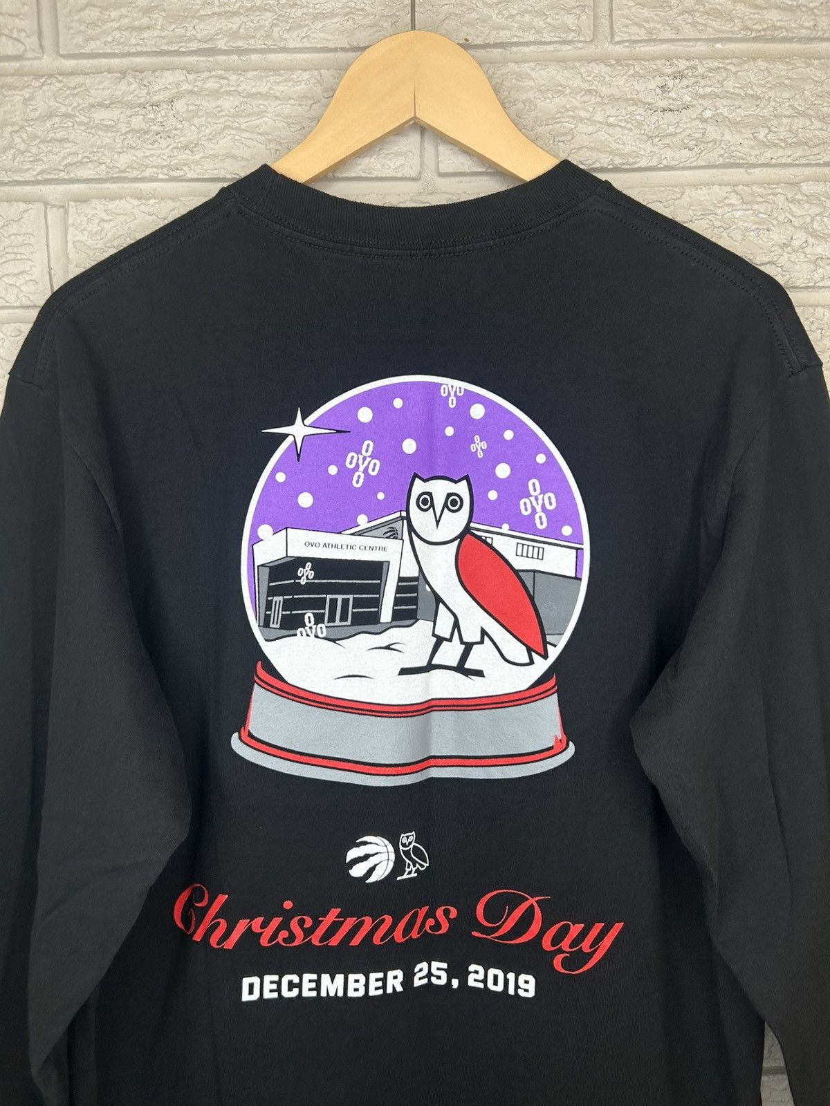 NBA × October's Very Own OVO Toronto Raptors Christmas Day Snow Globe Long Sleeve Size US L / EU 52-54 / 3 - 6 Thumbnail