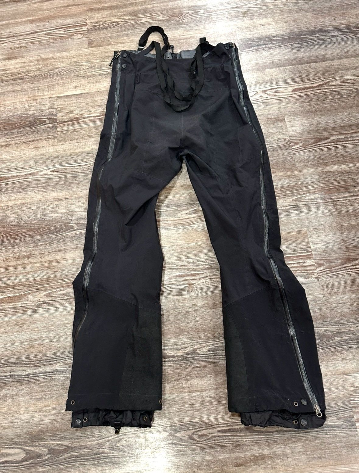 Arc'teryx × Goretex Arc’teryx women’s gore Tex pants size L Size 27" / US 4 / IT 40 - 4 Thumbnail