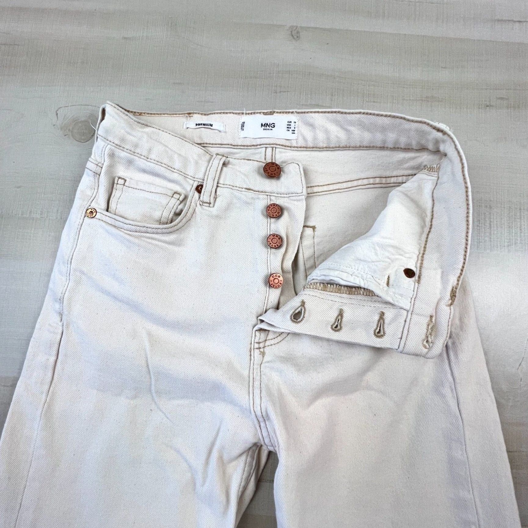 Vintage MNG Junior High Waist Straight Leg Jeans Cream Womens Size 1 Size 25" / US 0 / IT 36 - 3 Thumbnail