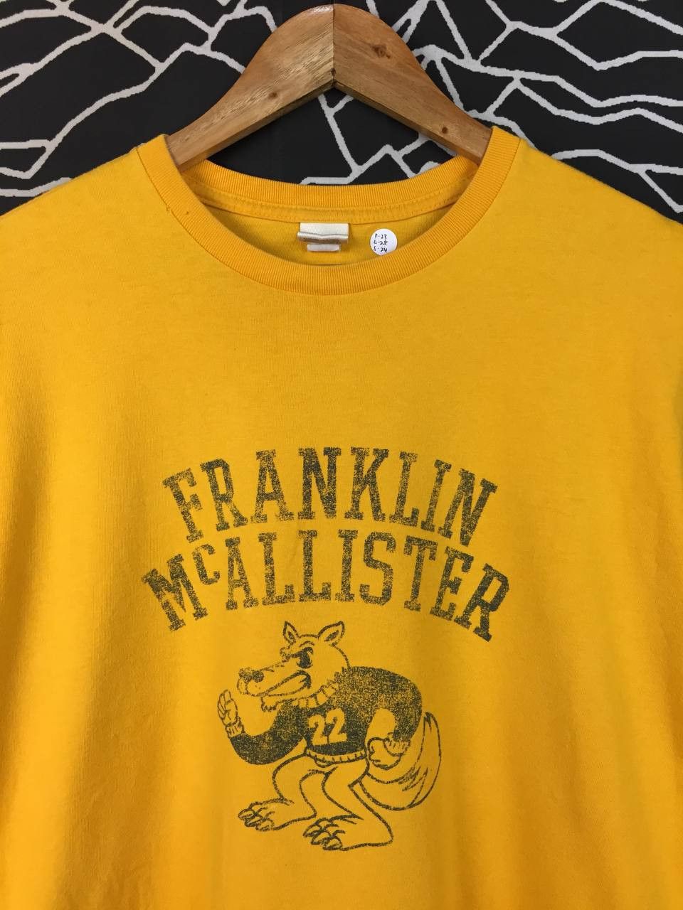 Old Navy Old Navy Franklin McAllister Wolf Graphic Long Sleeve Tee Size US M / EU 48-50 / 2 - 3 Thumbnail