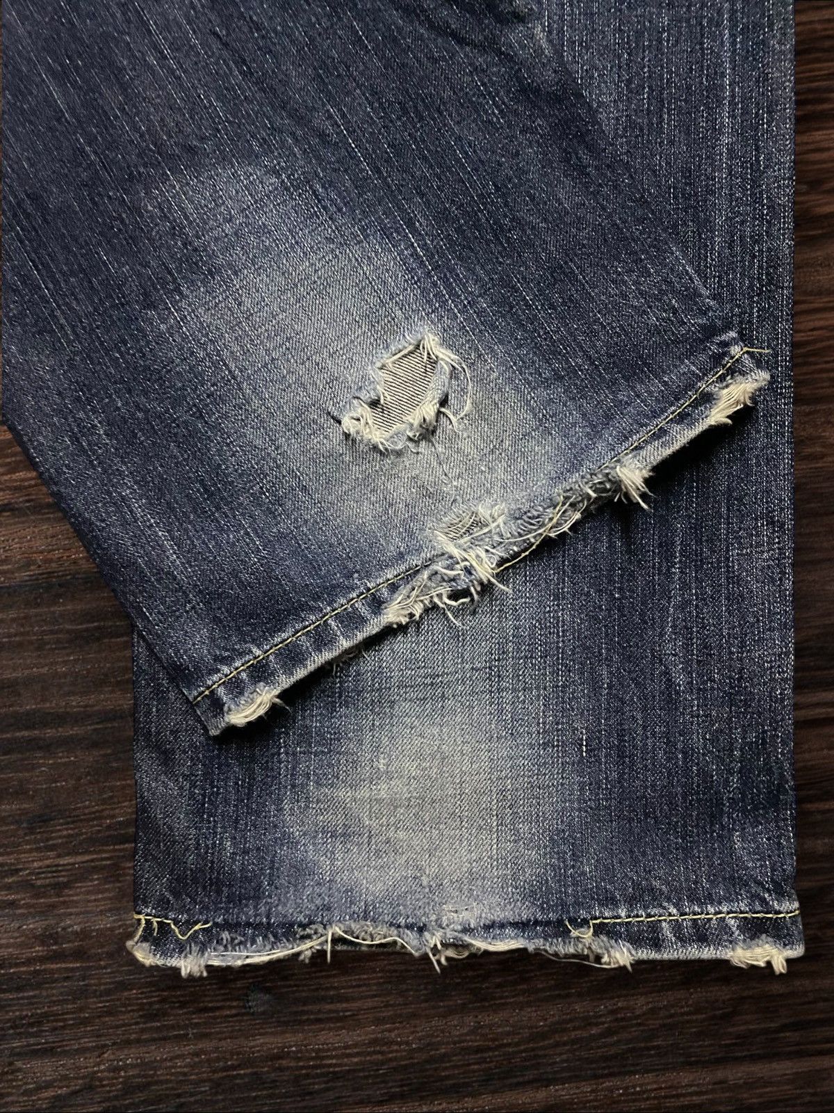 Levi's Vintage Levis Redloop Fade Wash Distressed Loose Jeans Size US 33 - 13 Thumbnail