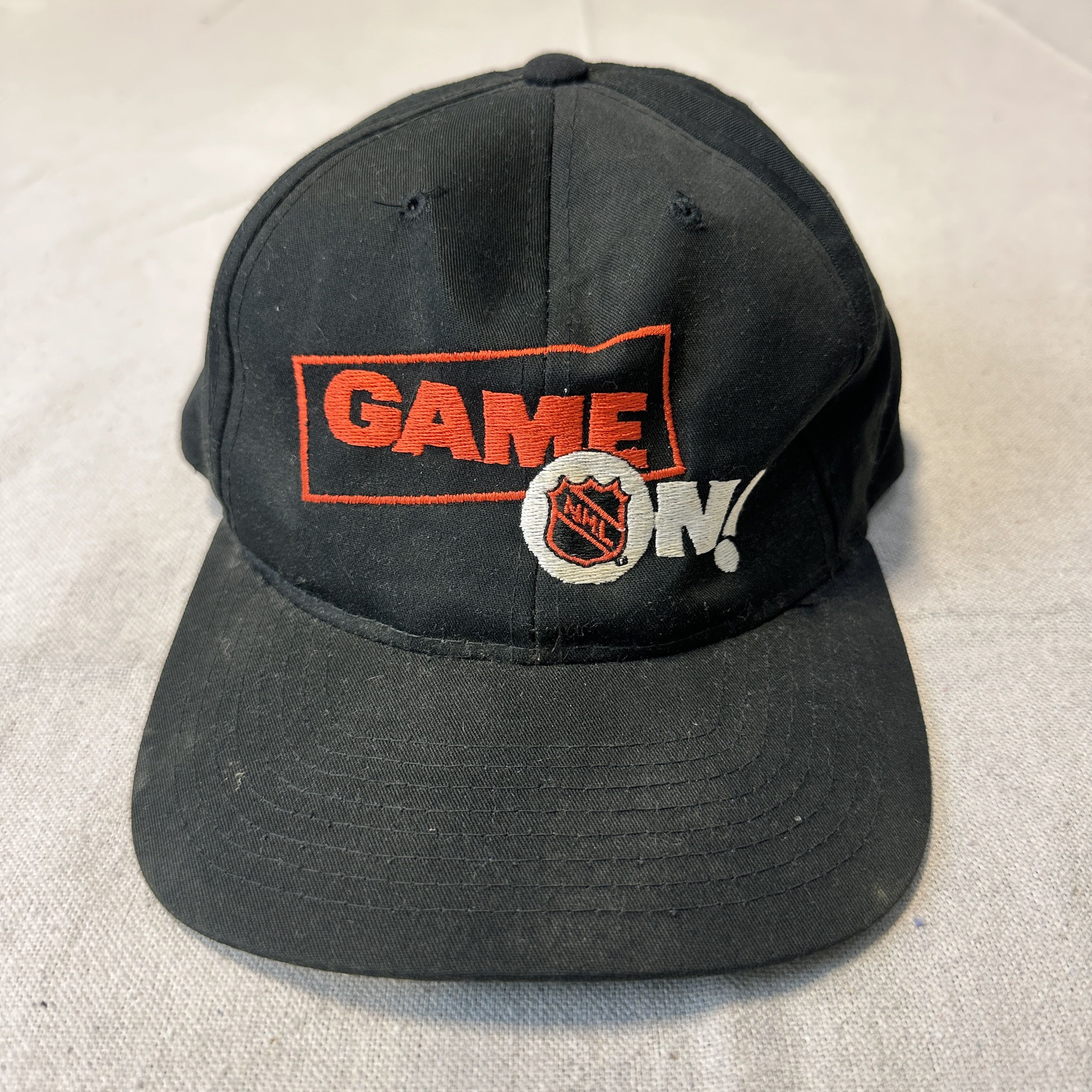 Starter Vintage Starter NHL Game On Embroidered Snapback Cap Size ONE SIZE - 1 Thumbnail