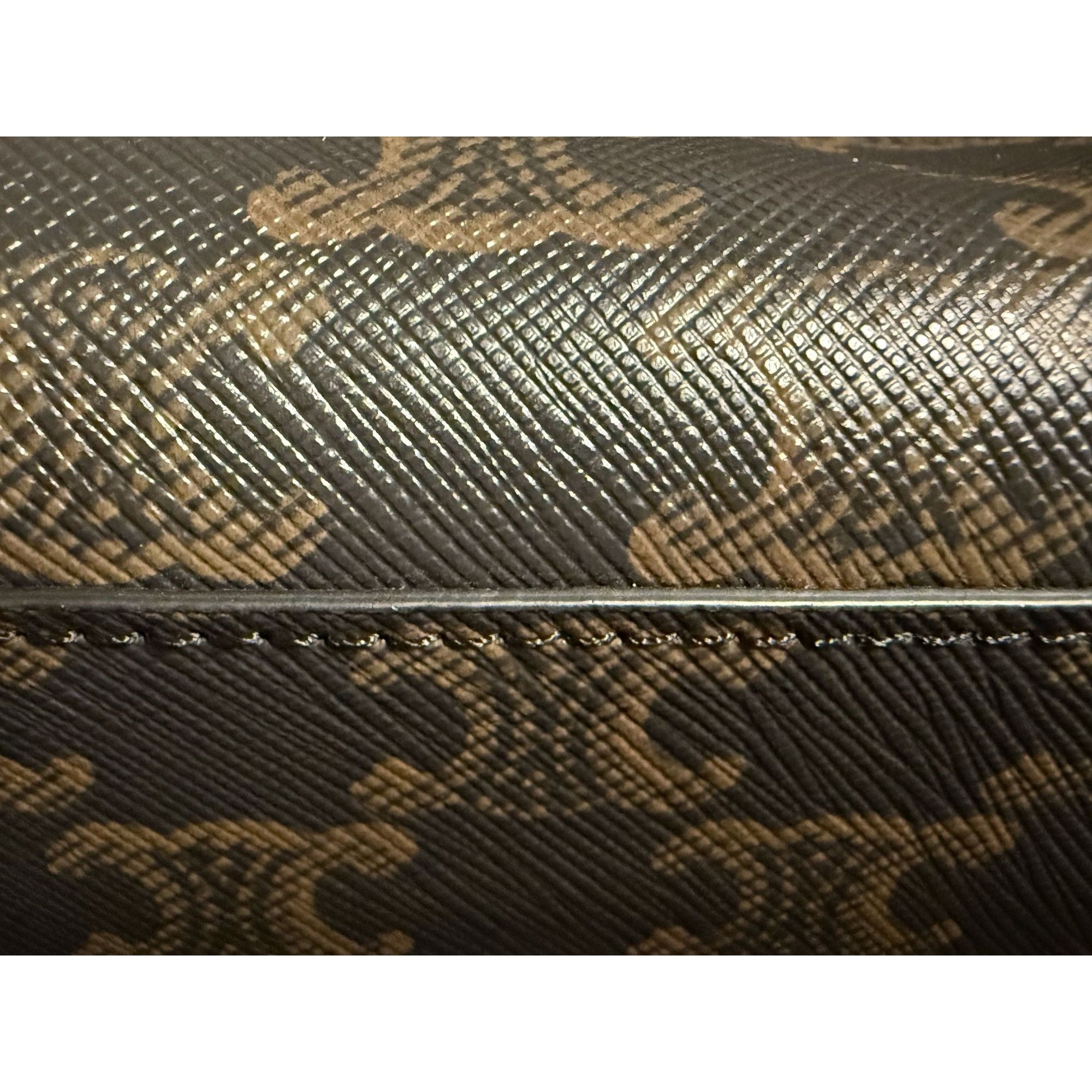 Celine Celine Vertical Cabas Bag In Triomphe Canvas & Leather Size ONE SIZE - 15 Thumbnail