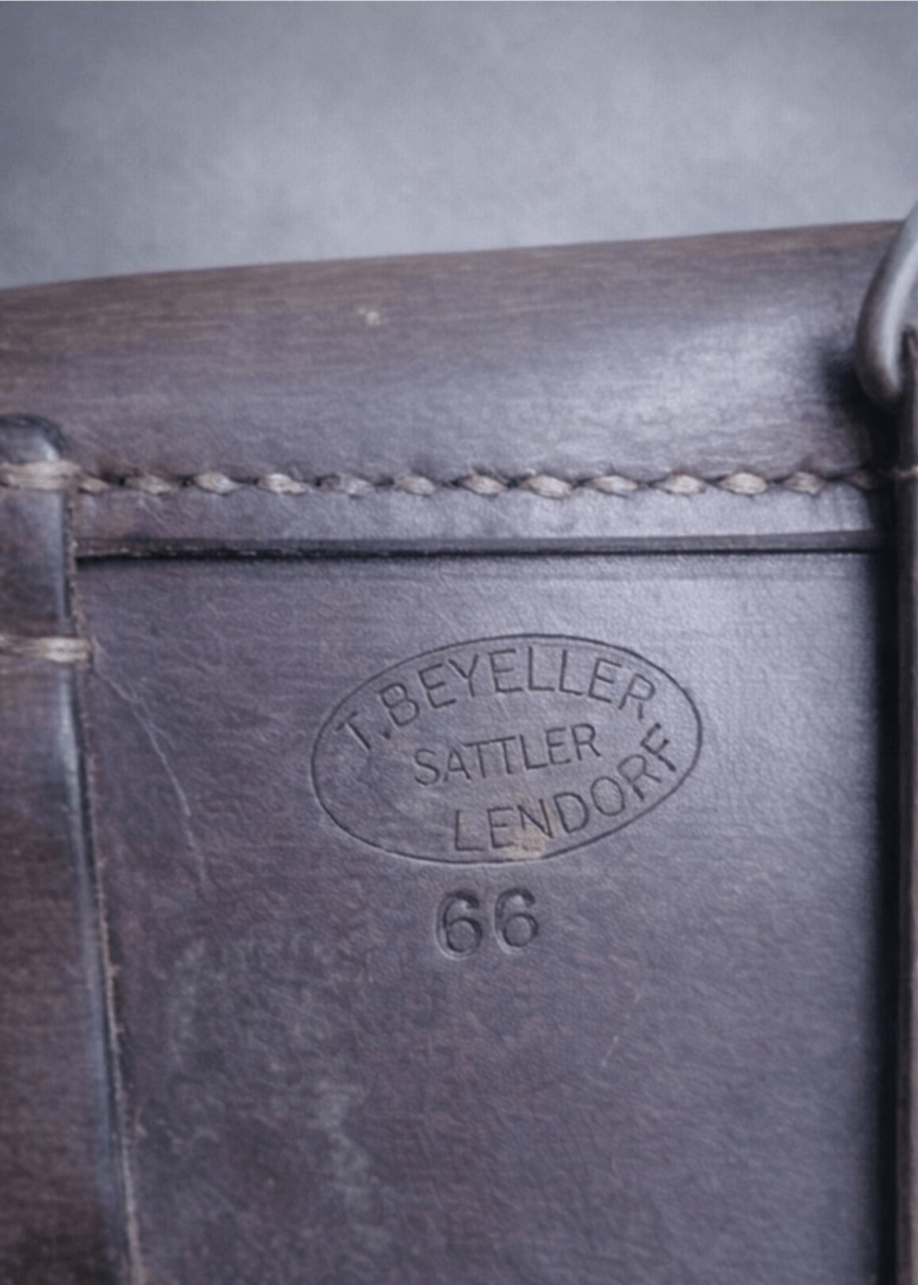 Vintage Vintage 1966 Swiss Military Leather Pouch Size ONE SIZE - 3 Thumbnail