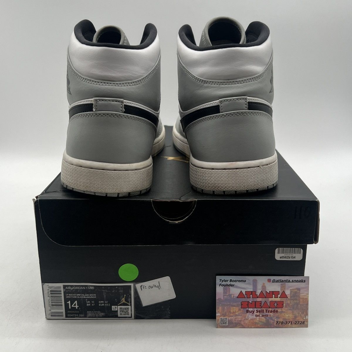 Nike Air Jordan 1 mid smoke grey Size US 14 / EU 47 - 3 Thumbnail