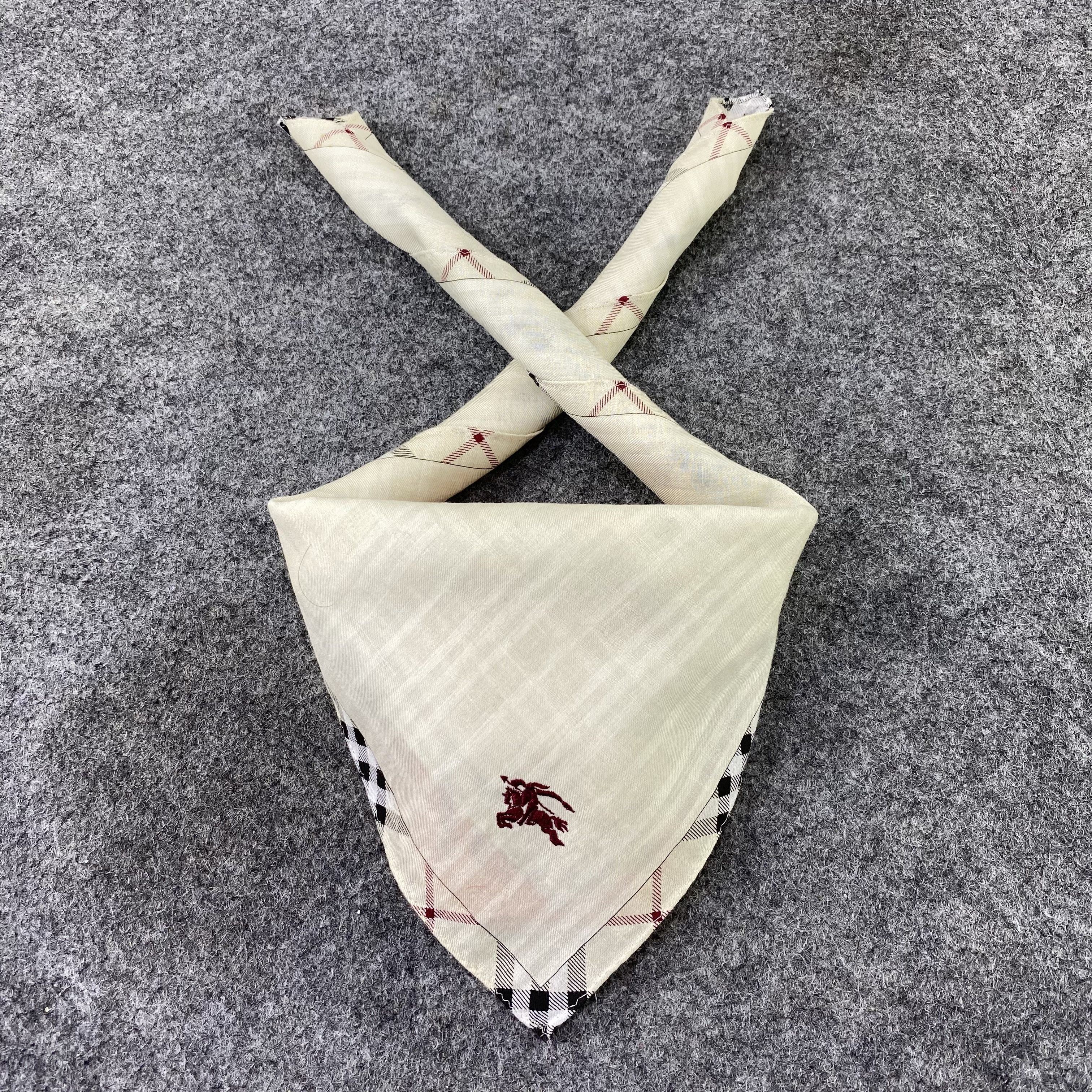Burberry Burberry Handkerchief / Bandana / Neckerchief-B522 Size ONE SIZE - 2 Thumbnail