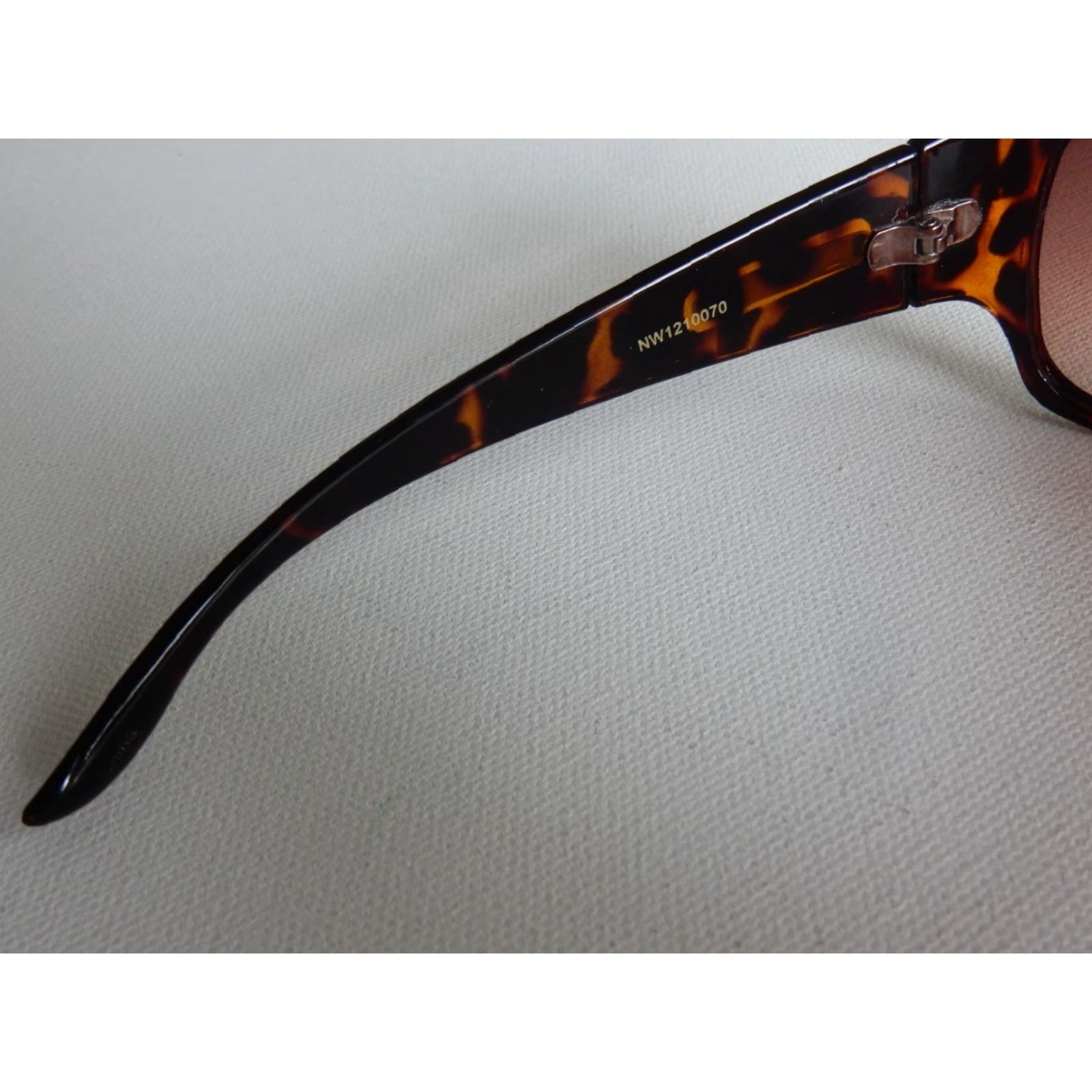 Nine West VINTAGE Nine West Women Sunglasses Brown Eyewear Accessories Size ONE SIZE - 4 Thumbnail