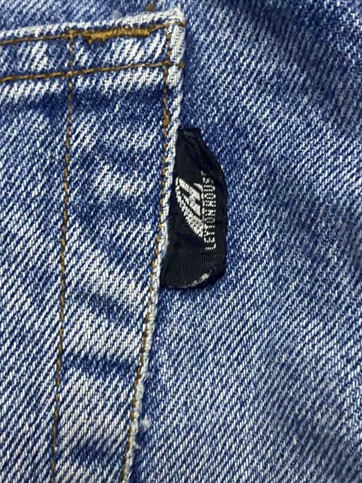 Japanese Brand Vintage Leyton House Blue Wash Relaxed Jeans Size US 28 / EU 44 - 9 Thumbnail
