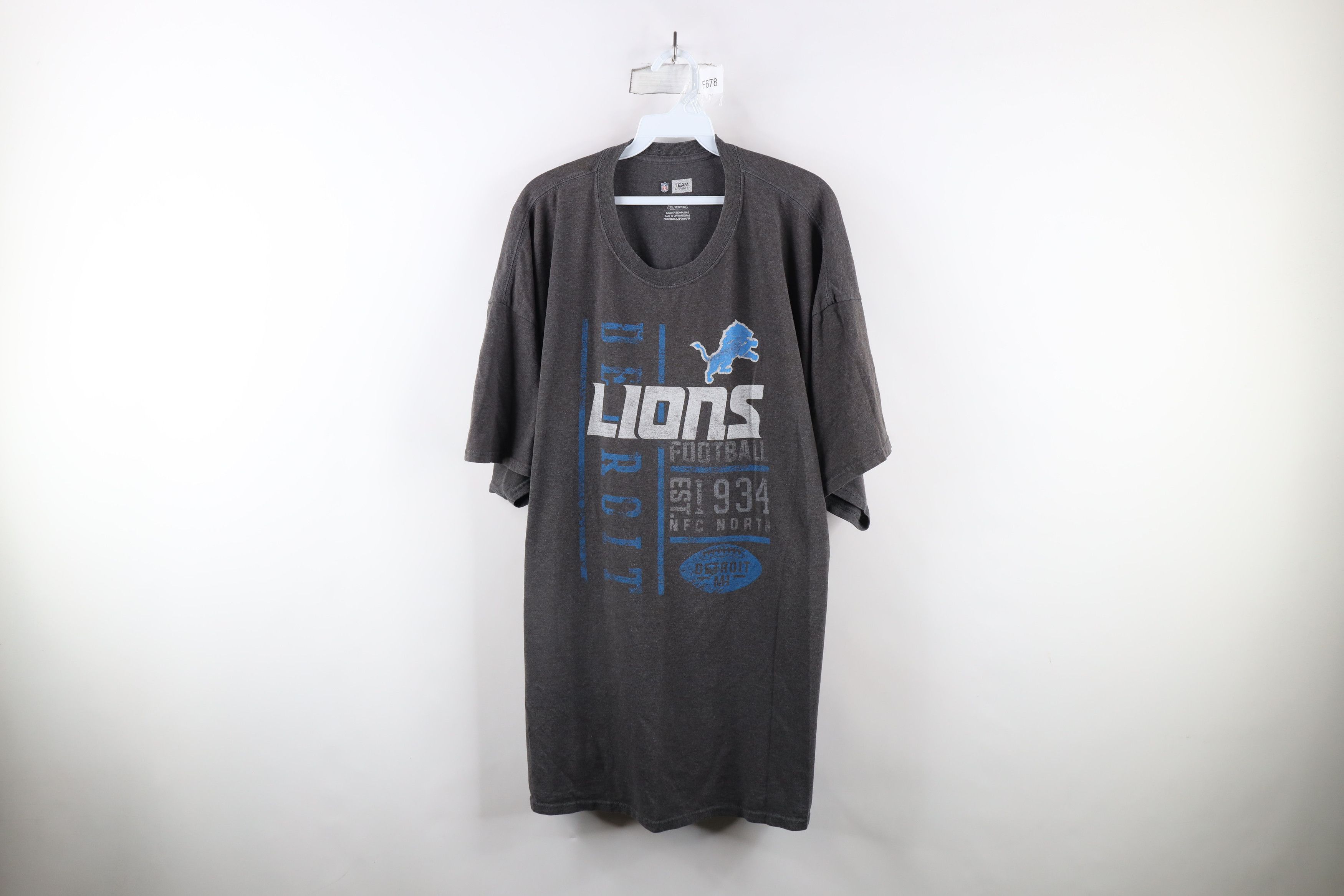 Vintage Vintage NFL Out Detroit Lions Football Short Sleeve T-Shirt Size US XXL / EU 58 / 5 - 1 Thumbnail