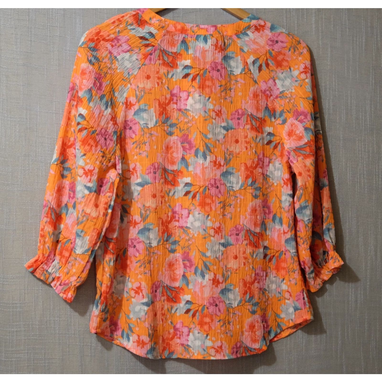 Vintage Counterparts Orange Floral Blouse 3/4 Sleeve Sheer Crinkle V-Neck Womens S Blouse Size S / US 4 / IT 40 - 5 Thumbnail