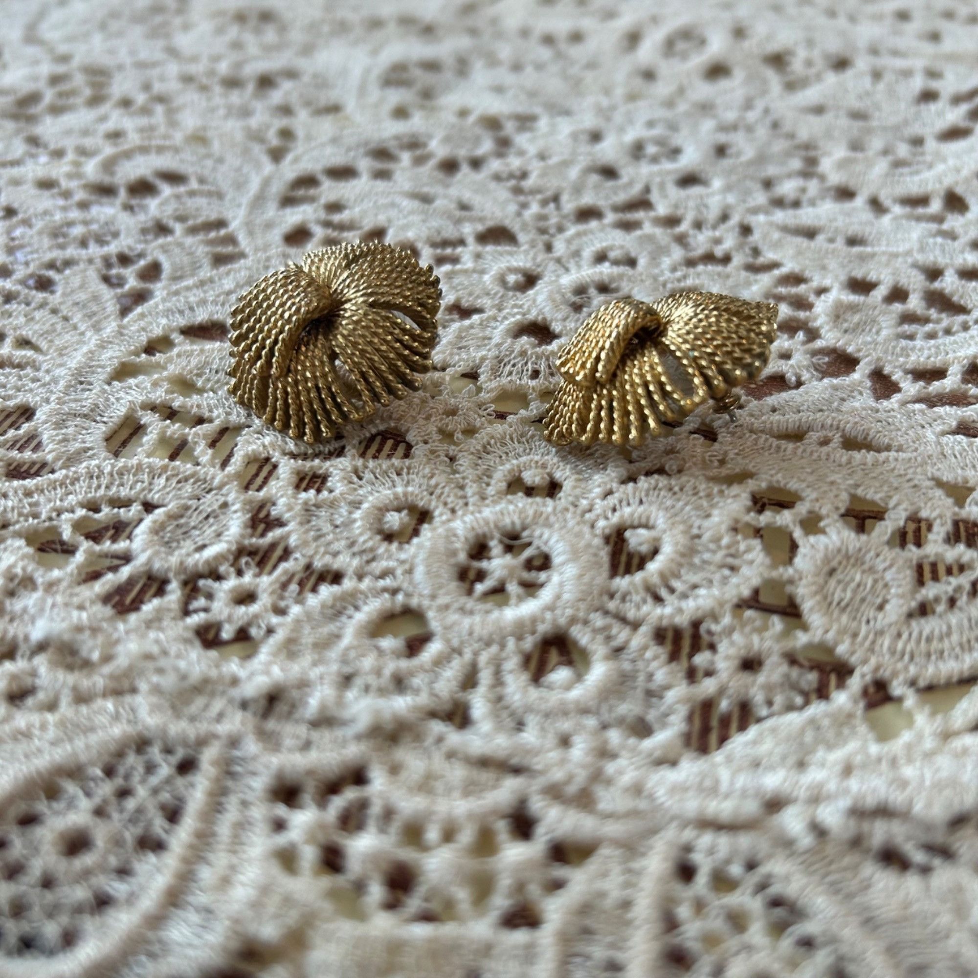 Monet Vintage Monet Leroy Miozzi Gold Tone Cordelia Pierced Post E Size ONE SIZE - 3 Thumbnail