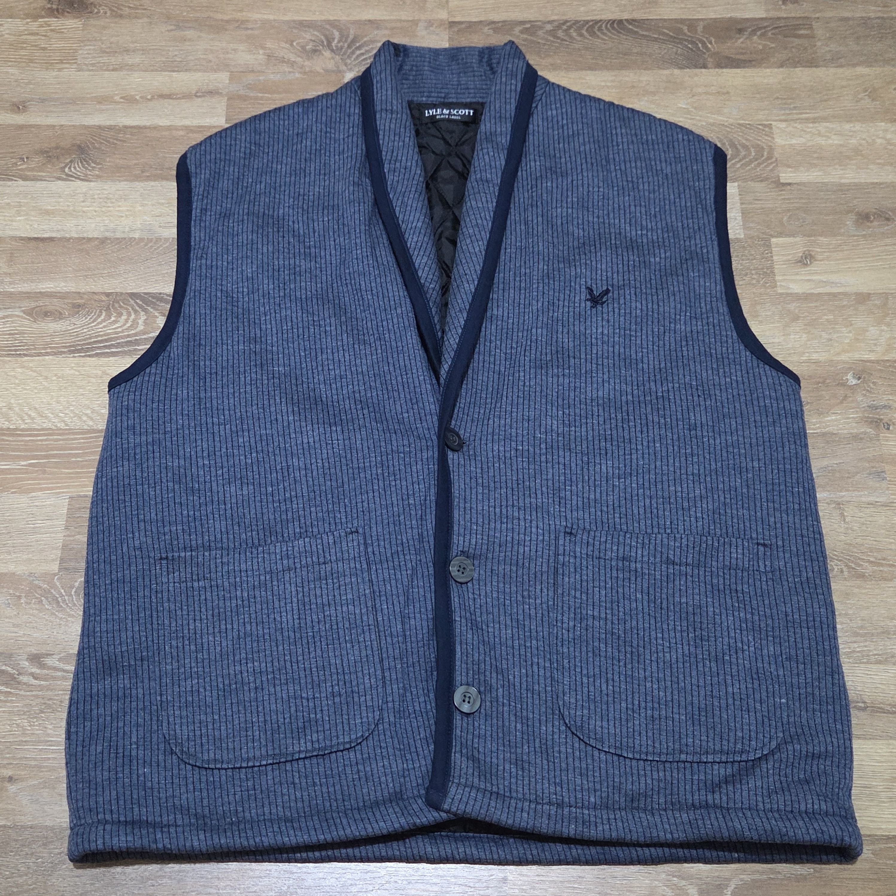 Lyle & Scott Vintage Lyle & Scott Brand Unisex Winter Vest Body Warmer Size US L / EU 52-54 / 3 - 1 Thumbnail