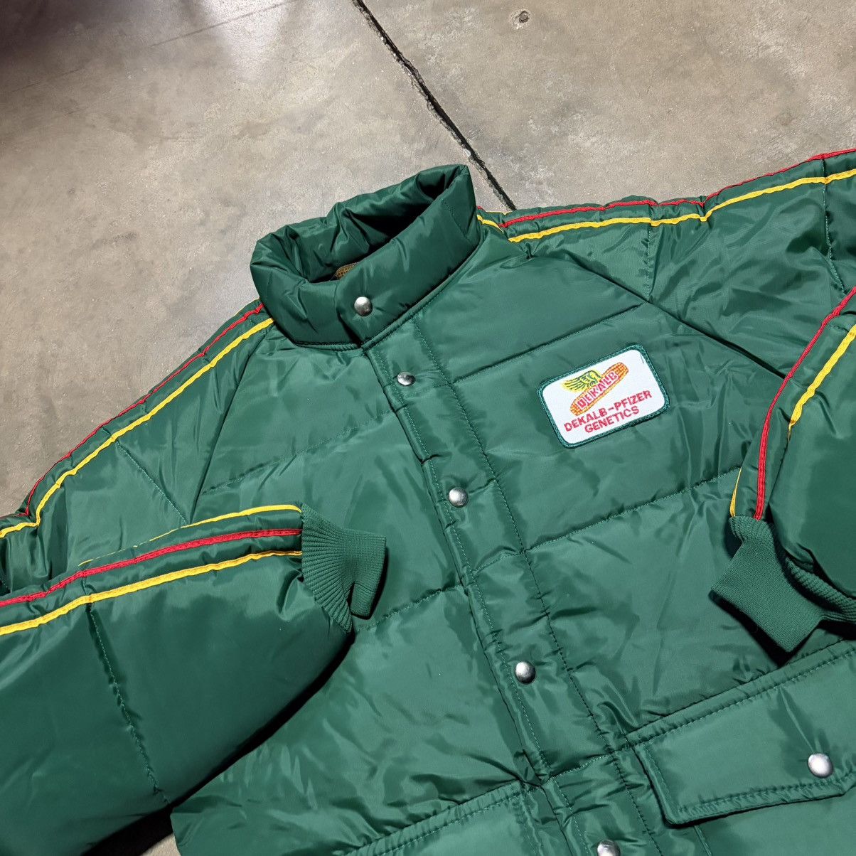 Swingster Vintage Swingster Puffer Jacket Dekalb Pfizer Genetics 80s Size US M / EU 48-50 / 2 - 5 Thumbnail