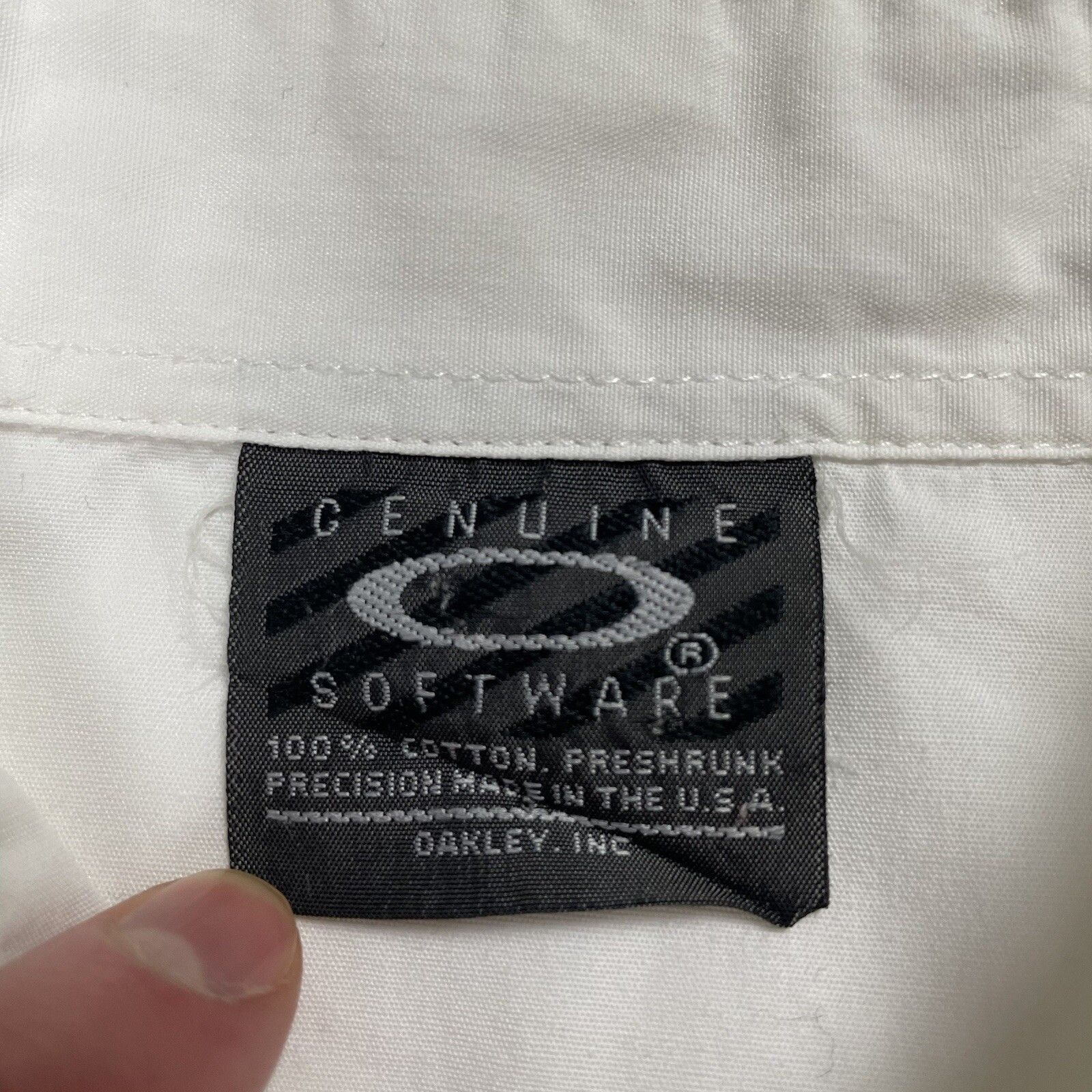 Oakley Oakley Software Button Up Shirt Short Sleeve White M VTG Y2K Size US M / EU 48-50 / 2 - 4 Thumbnail