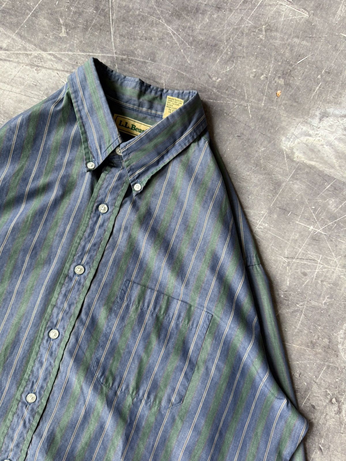 Vintage Vintage LL Bean Button-down Long-Sleeve Shirt (XL) Size US XL / EU 56 / 4 - 4 Thumbnail