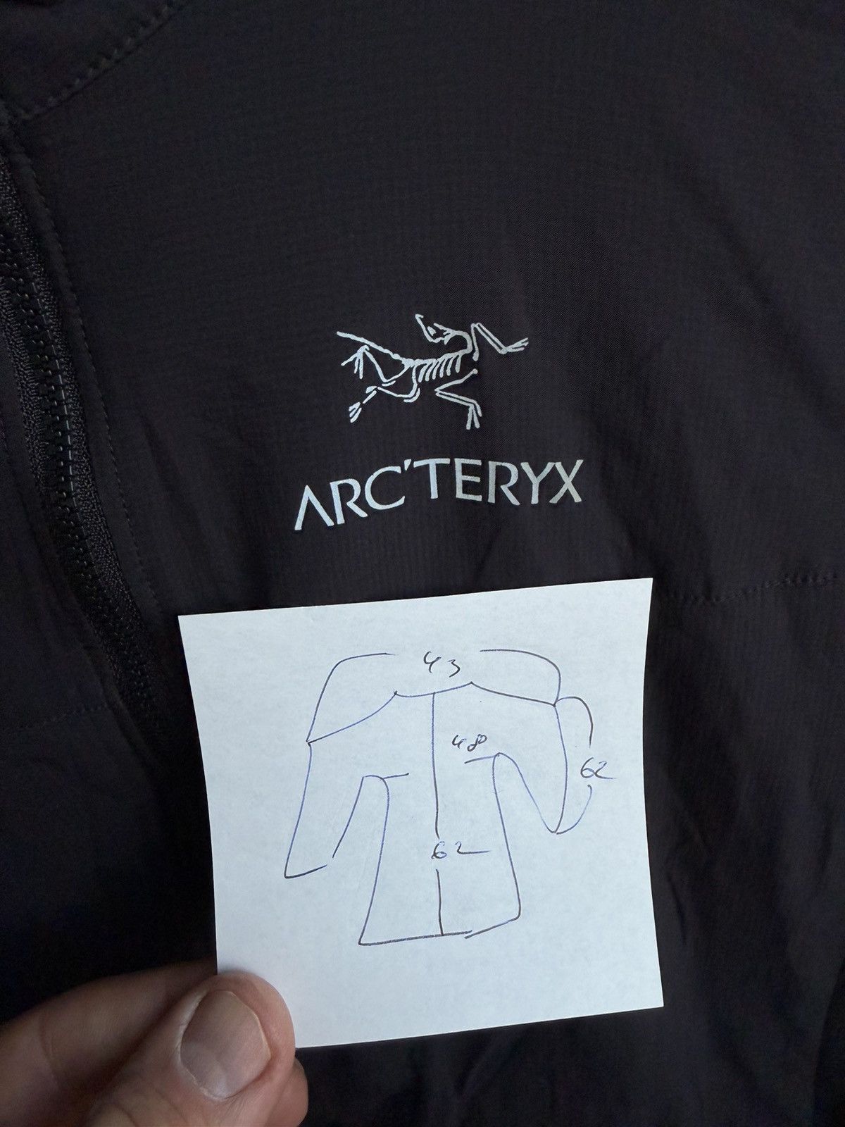 Arc'teryx Vintage ARC'TERYX ATOM LT HOODY Women’s Jacket Black size L Size L / US 10 / IT 46 - 8 Thumbnail